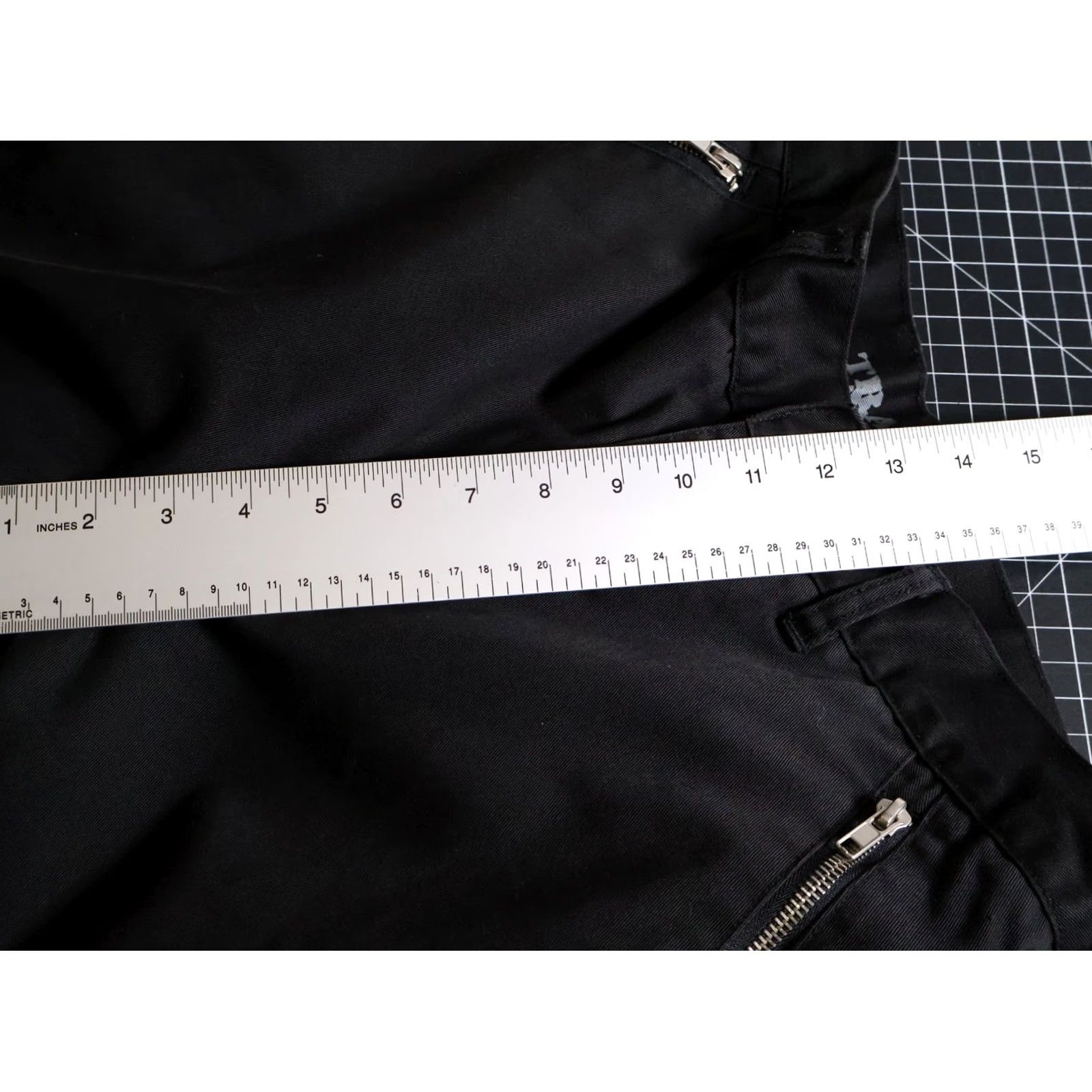 Vintage VINTAGE Transnine Cargo Pants Men's 32 x 30 Black Cotton Blend Baggy Fit Cargo Pocket Straight VTG Grunge Retro 90s Mens Size US 32 / EU 48 - 7 Thumbnail