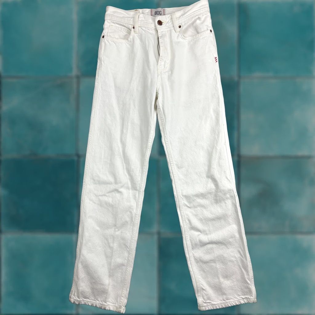 Bdg BDG Jeans Womens 29x30 White Straight Leg 100% Cotton Denim Casual Pants Women's Regular Waist 29 Inseam 30 Pockets Size 29" - 1 Thumbnail