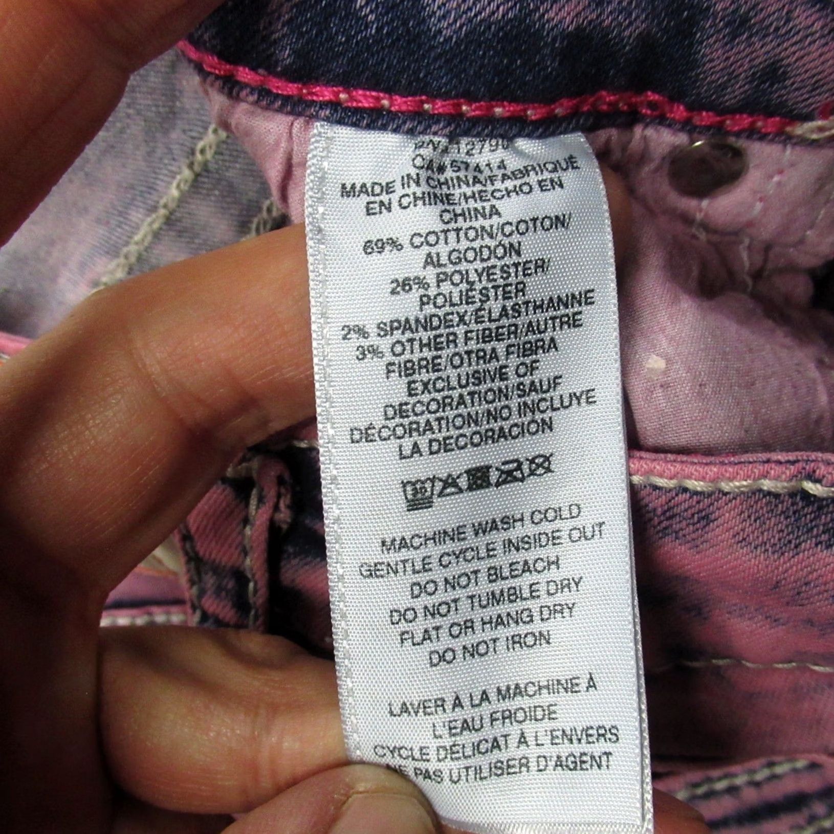 True Religion True Religion Denim Shorts Womens 26 Fuchsia Jennie Mid Curvy Raw Hem 159 NEW Size 26" / US 2 / IT 38 - 7 Thumbnail