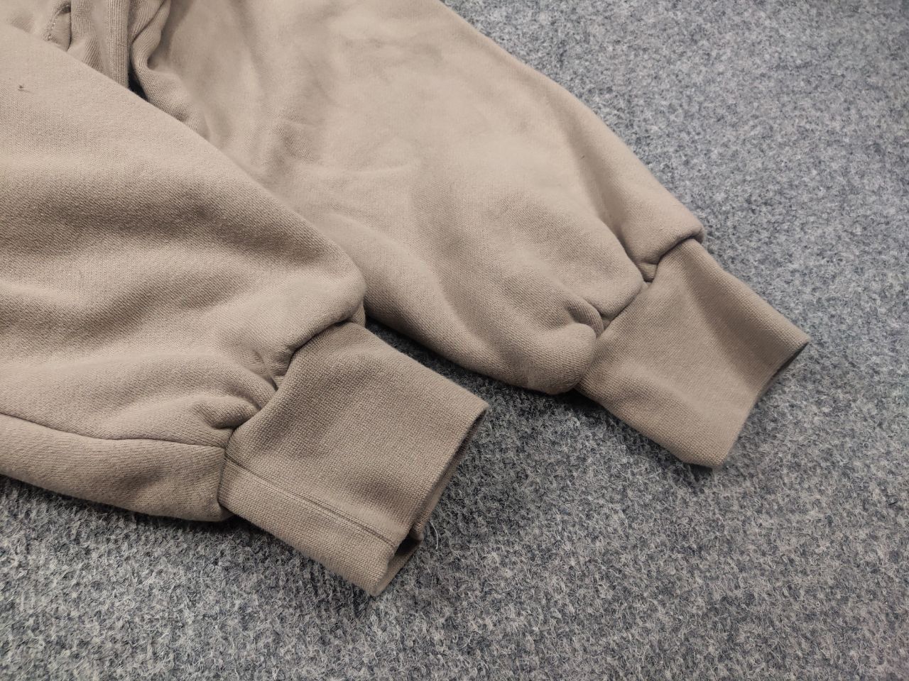 Fear of God Essentials Fear Of God Logo Pocket Oversized 90's Fit Hoodie Size US S / EU 44-46 / 1 - 8 Thumbnail