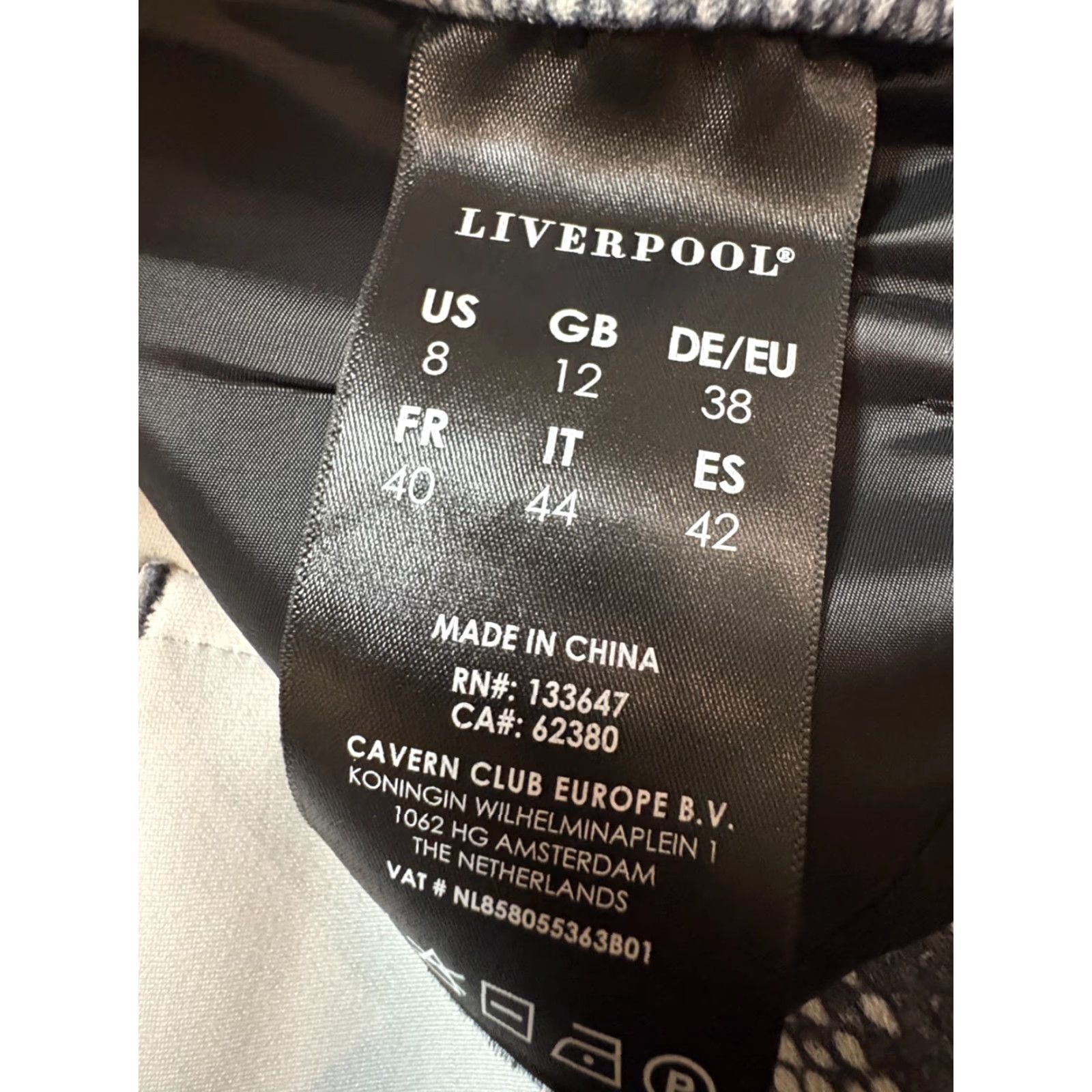 Vintage Liverpool Pants Womens Size 8 29 Snakeskin Pattern Stretch RN 133647 Gray Ankle Mothers? Size 30" / US 8 / IT 44 - 5 Thumbnail