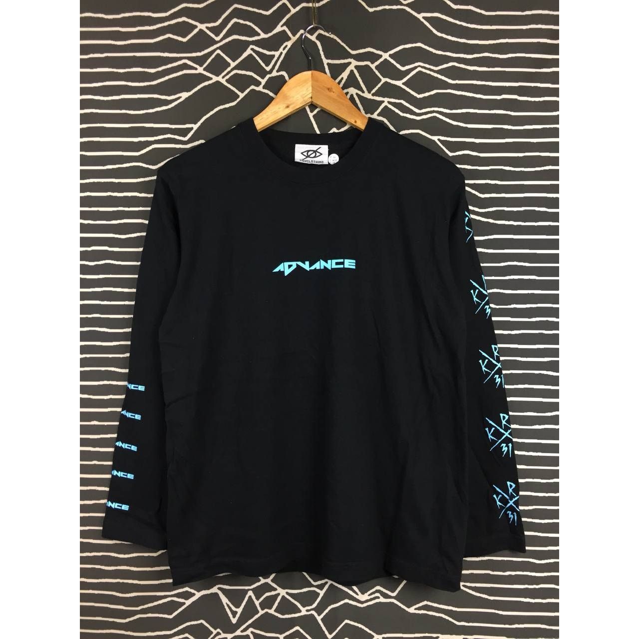 Japanese Brand Kryclothing Japanese Brand Kiss Rich Yack Long Sleeve Tee Size US M / EU 48-50 / 2 - 6 Thumbnail