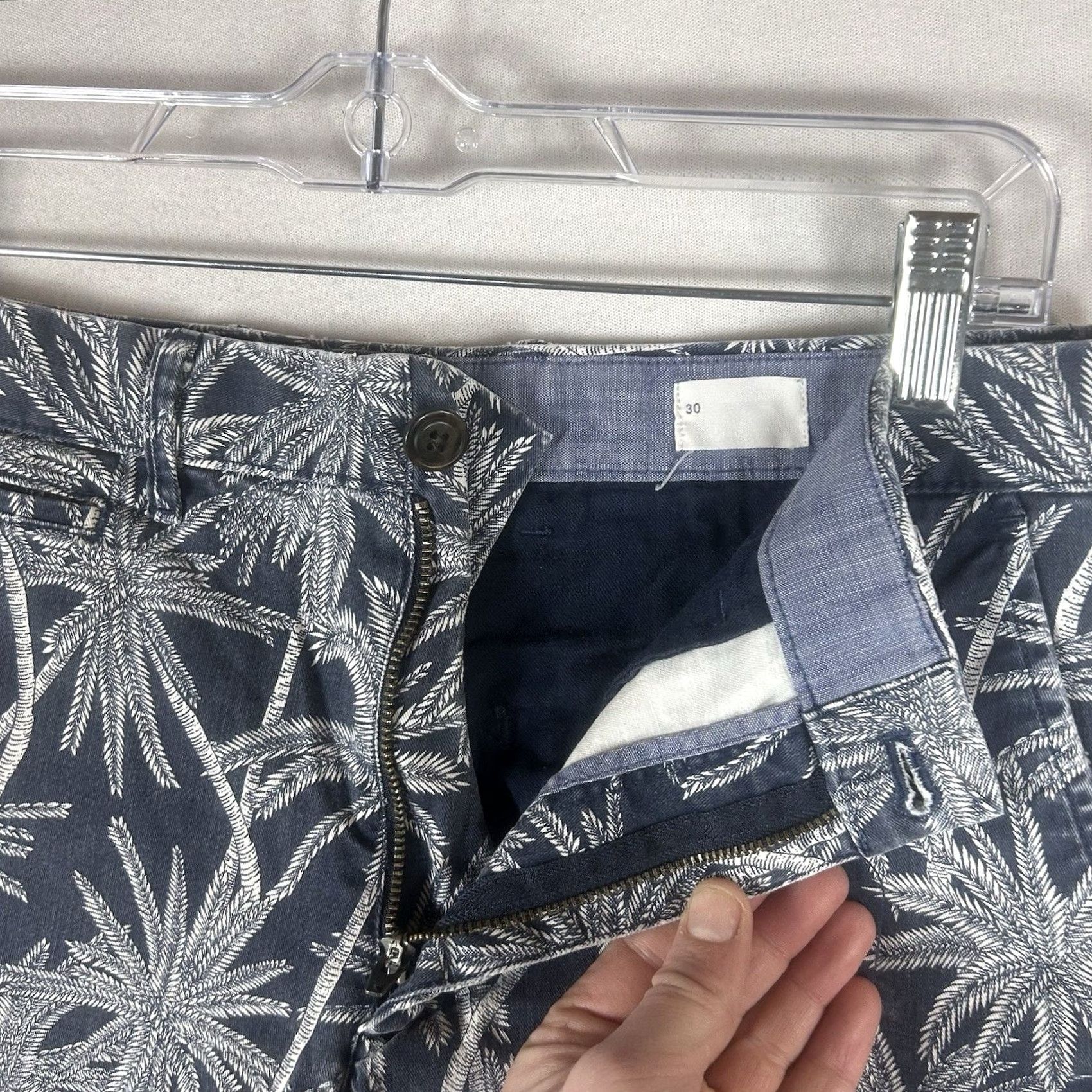 Gap Gap Shorts Mens 30 Indigo Palm Print Chambray 10" Inseam Vintage Fit Chin o Size US 30 / EU 46 - 3 Thumbnail
