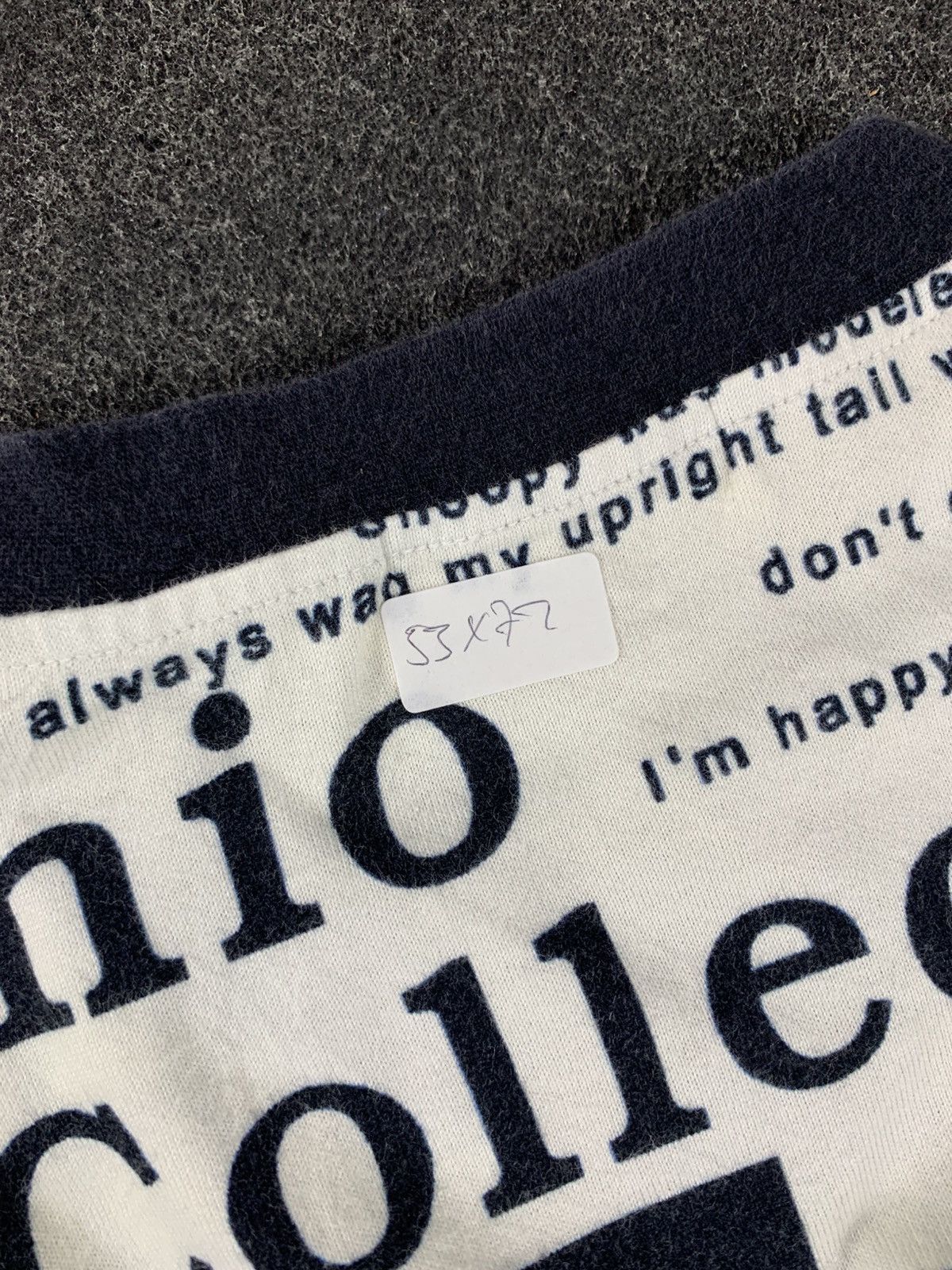 Japanese Brand Vintage Kunio Collection All-Over Print V-Neck T-Shirt Size US M / EU 48-50 / 2 - 7 Thumbnail