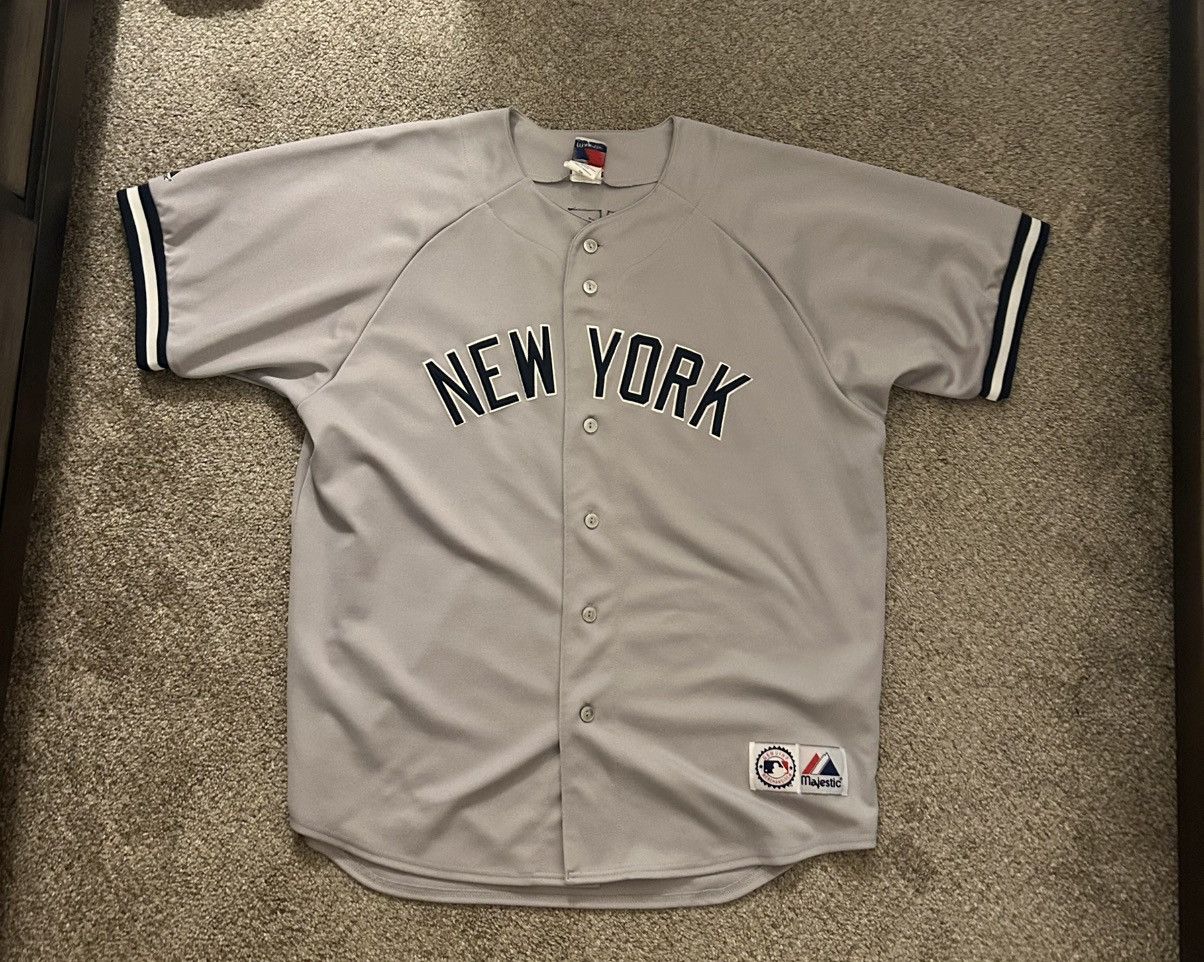 Vintage Derek Jeter Vintage New York Yankees Jersey Grey Size US XL / EU 56 / 4 - 1 Thumbnail