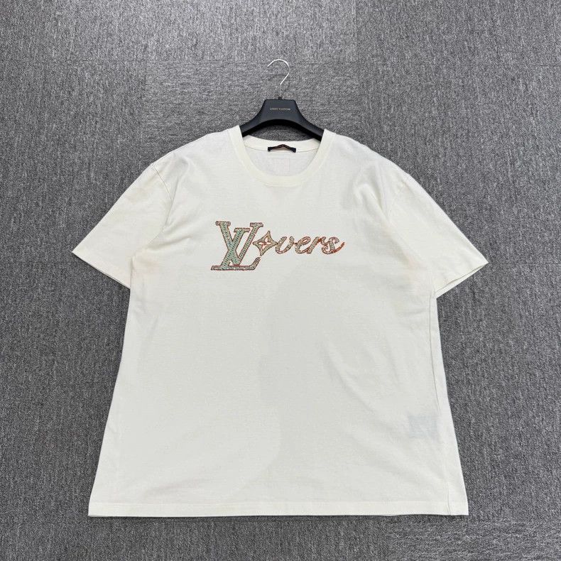 Louis Vuitton Louis Vuitton Beaded Letter Short-Sleeve T-Shirt Size US XXL / EU 58 / 5 - 1 Thumbnail