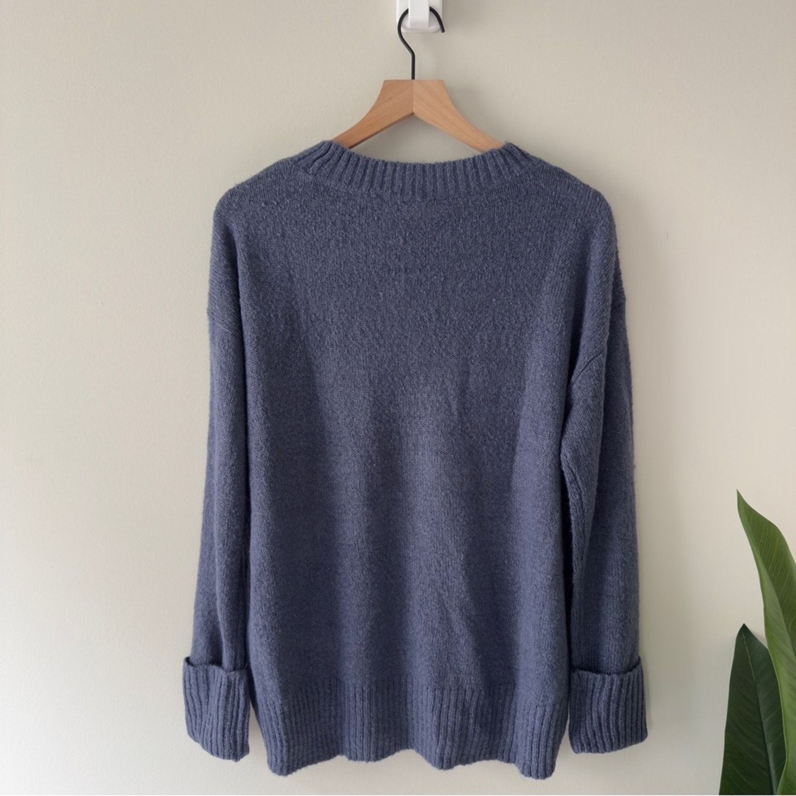 Express Express Cozy Blue Sweater Long Sleeve Cuffs Crew Neck Solid Size S / US 4 / IT 40 - 2 Thumbnail