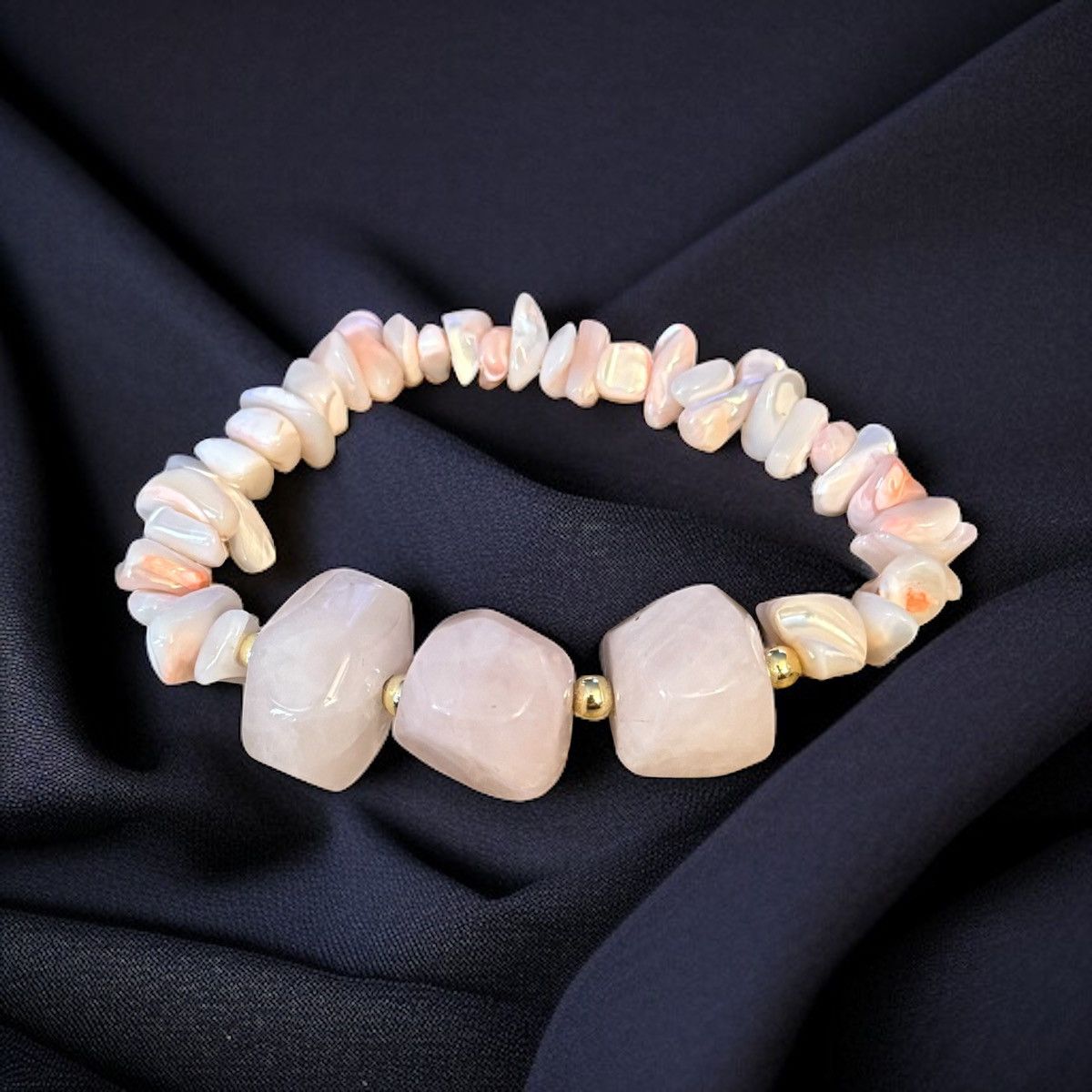 Other Chunky Rose Quartz shell chip stretch bracelet Size ONE SIZE - 1 Thumbnail