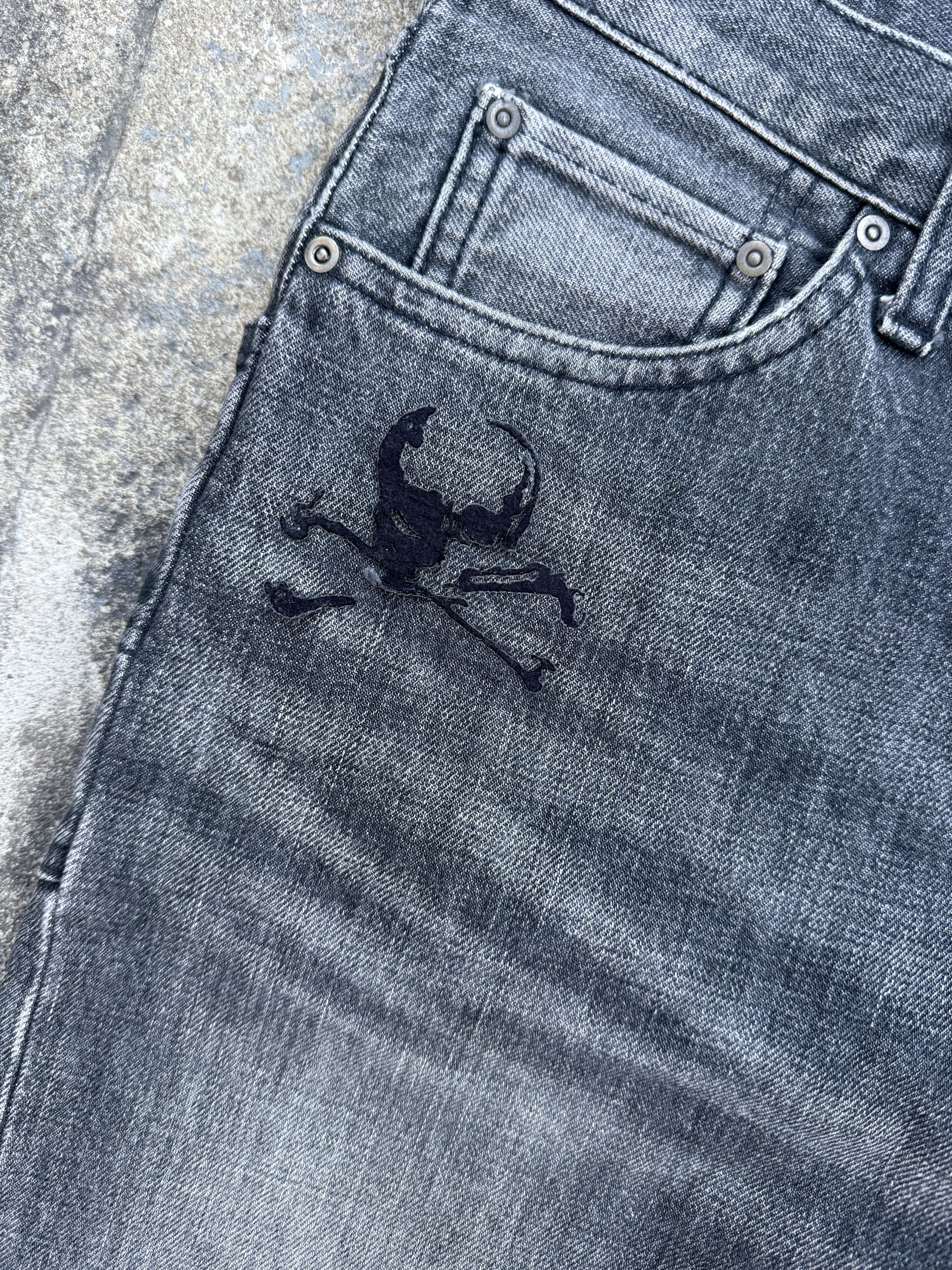Undercover AW05 "Arts and Crafts" Skull Patch Distressed PocketDenim Size US 32 / EU 48 - 3 Thumbnail
