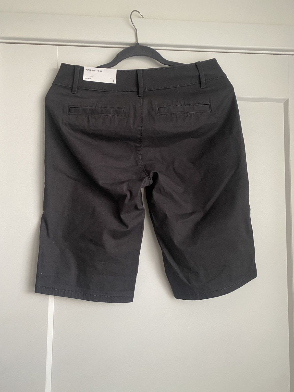 Loft Loft Mid Rise NWT Bermuda Shorts Women's 2 Dark Gray Size 26" / US 2 / IT 38 - 6 Thumbnail
