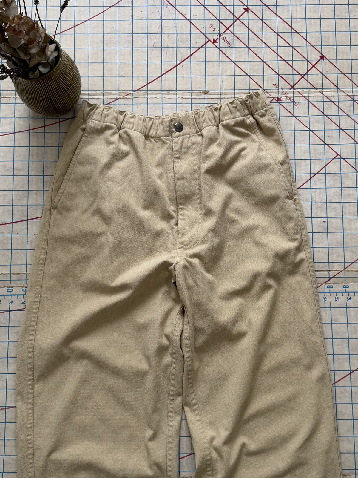 The North Face The North Face Casual Pants Light Tan Size Medium Japan Tag Size US 32 / EU 48 - 5 Thumbnail