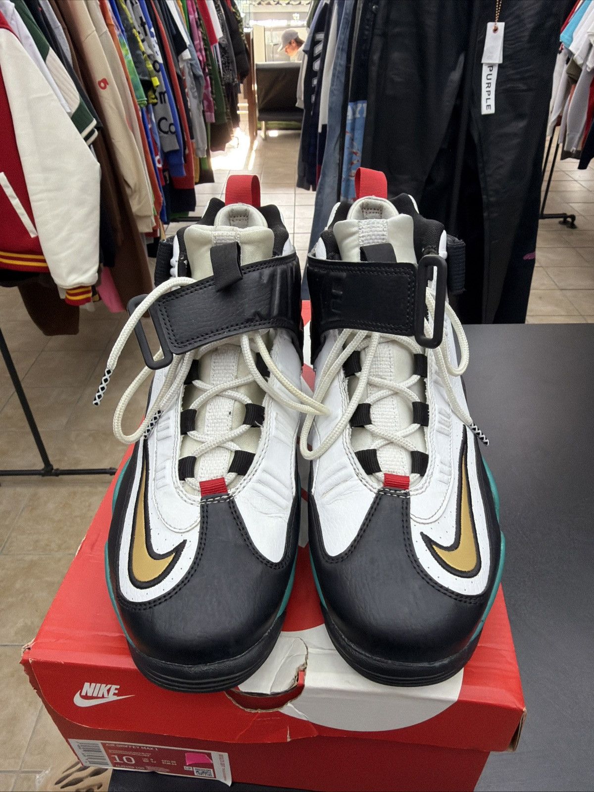 Nike Nike Air Griffey Max 1 Sweetest Swing Mens Size 10 Size US 10 / EU 43 - 6 Thumbnail