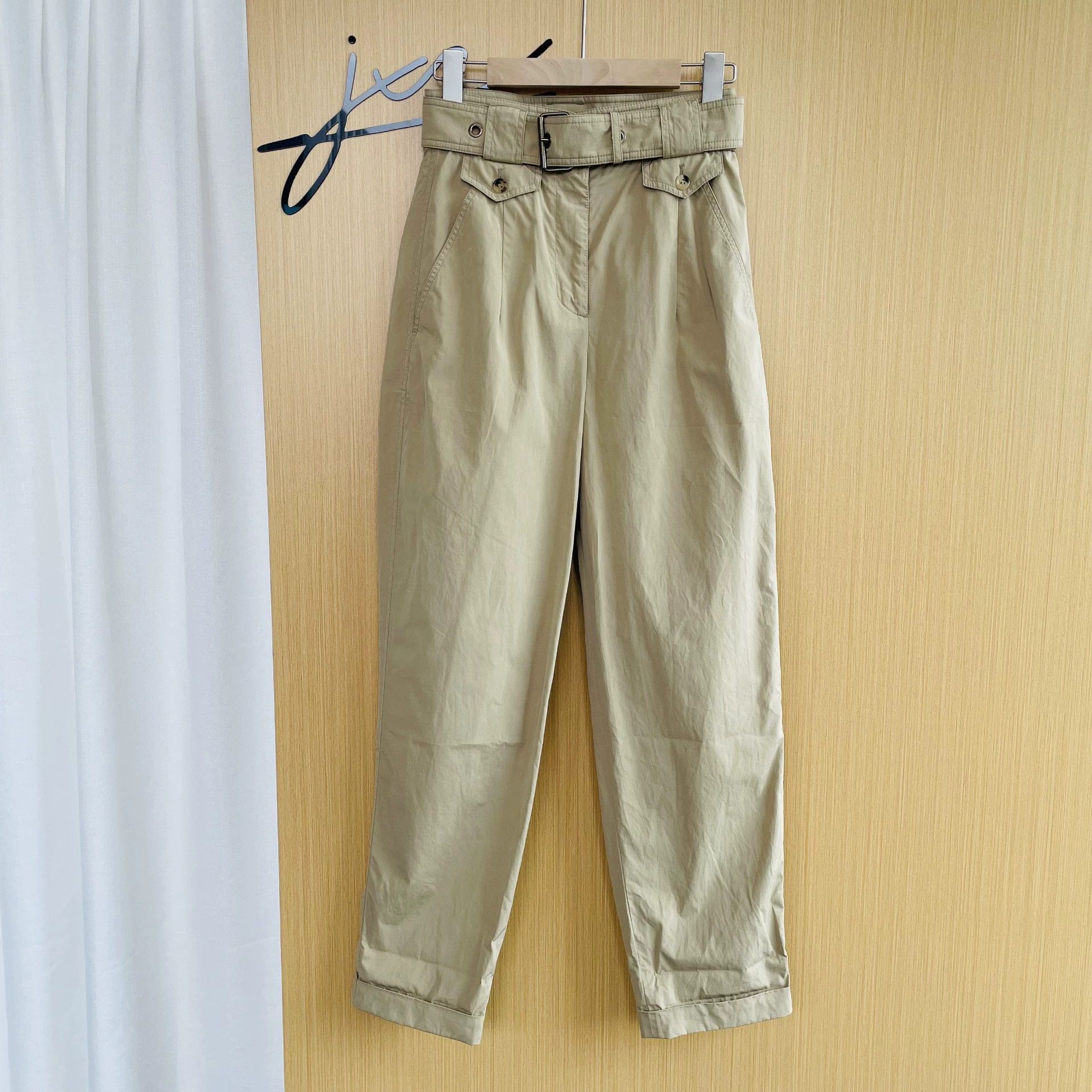 Louis Vuitton LOUIS VUITTON 99new belted cuffed khaki women's 34 trousers Size 25" / US 0 / IT 36 - 1 Thumbnail