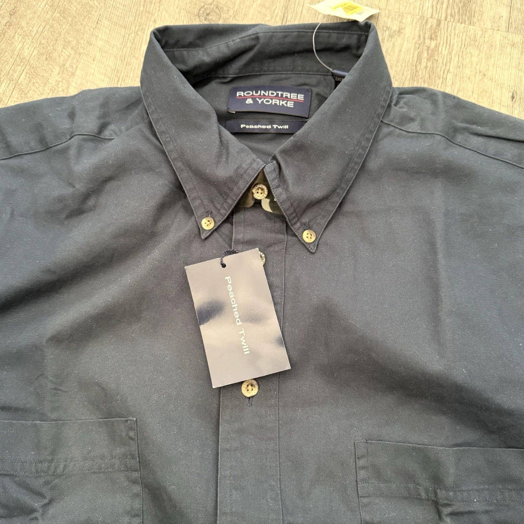 Roundtree & Yorke Roundtree & Yorke Shirt Mens XL Navy Blue Peached Twill Long Sleeve Button-Up NEW Size US XL / EU 56 / 4 - 7 Thumbnail