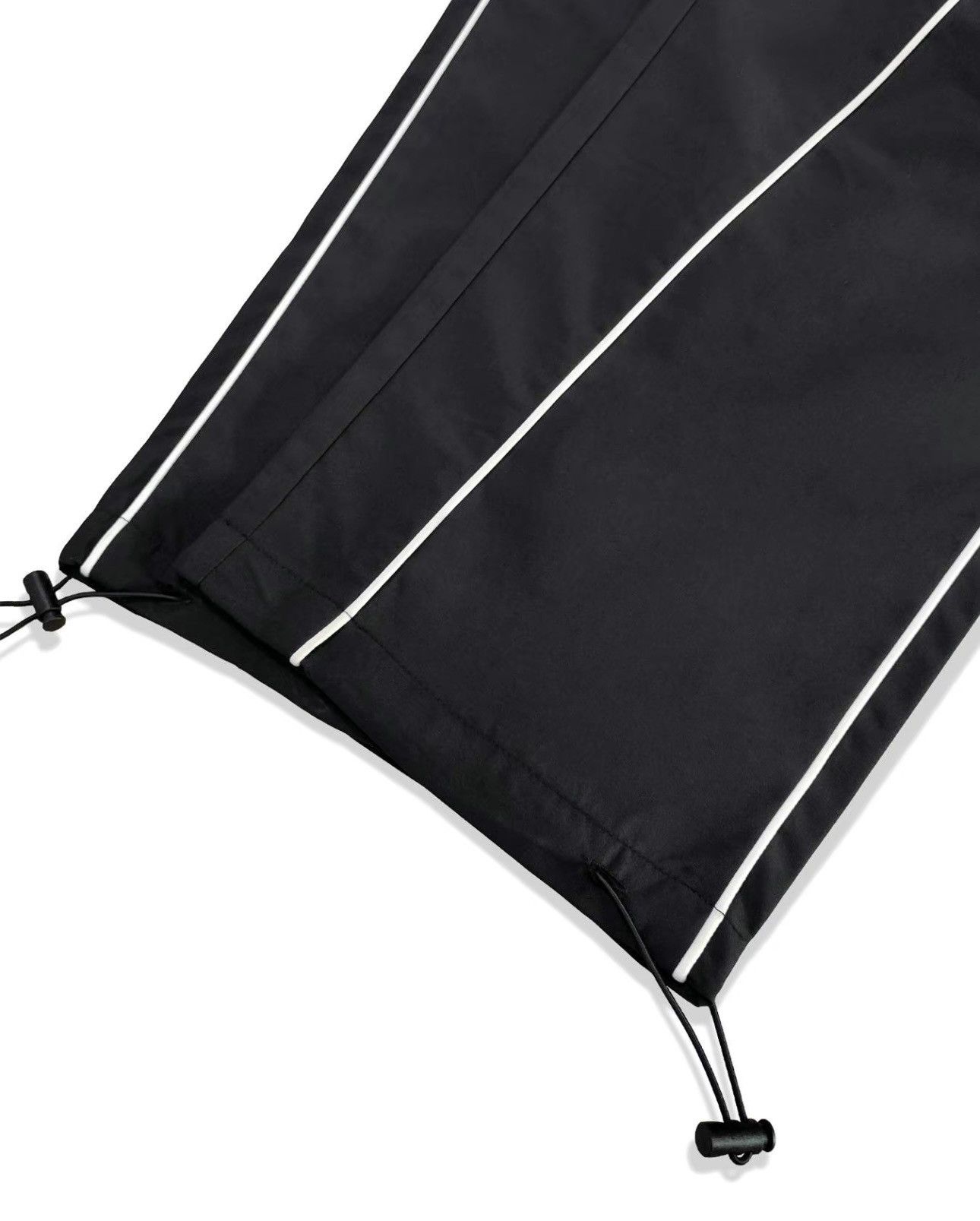 Other Men's Thin Letter Patched Contrast Binding Cargo Pants Size US 36 / EU 52 - 1 Thumbnail