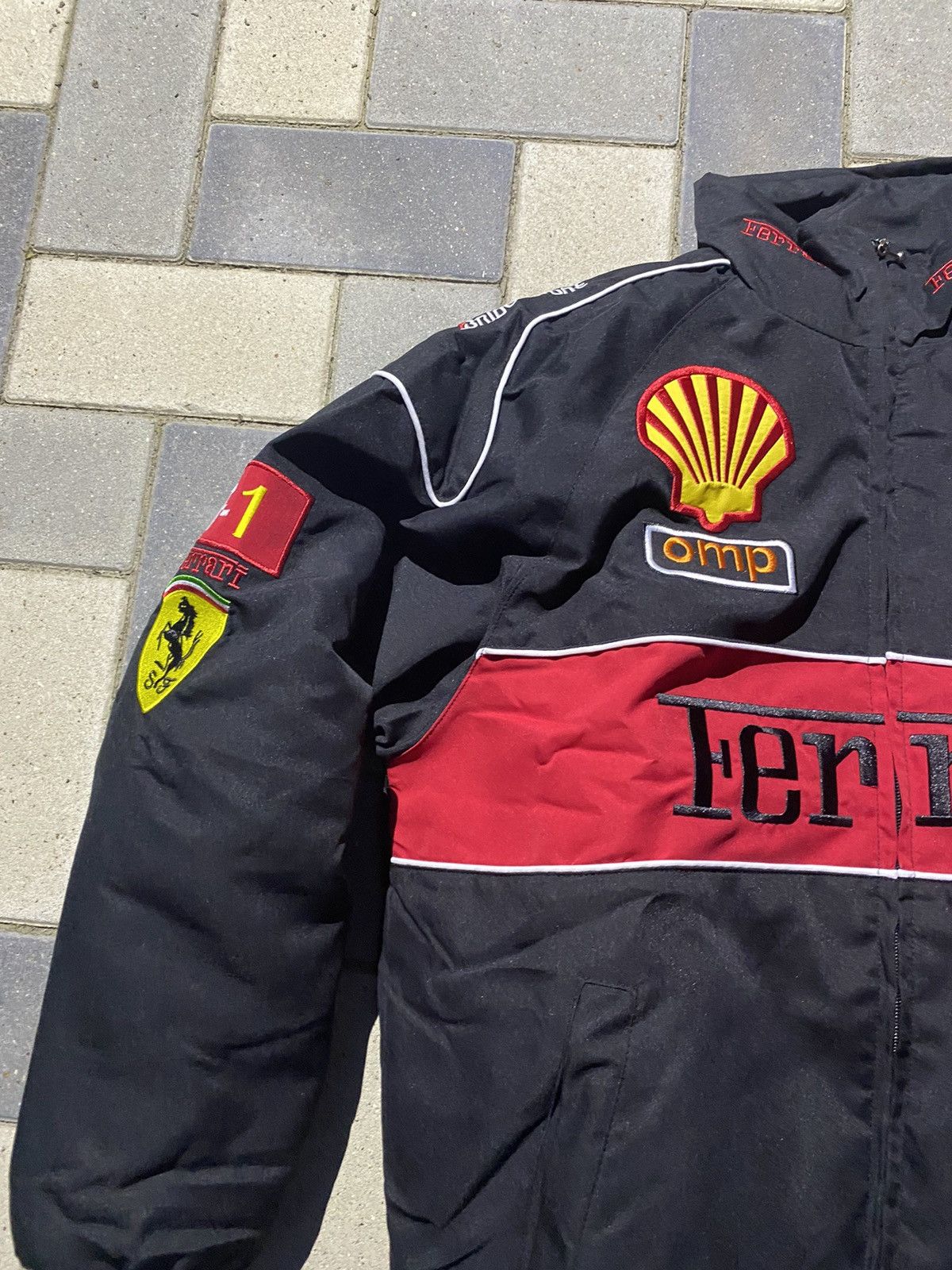 Formula 1 Vintage archive puffer jacket Ferrari racing Formula 1 shell Size US M / EU 48-50 / 2 - 8 Thumbnail
