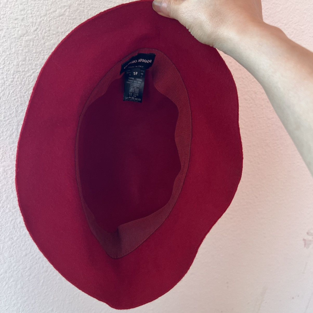 Giorgio Armani Giorgio Armani Cloche Hat Women 57 Red Rabbit Hair Italy Size ONE SIZE - 8 Thumbnail