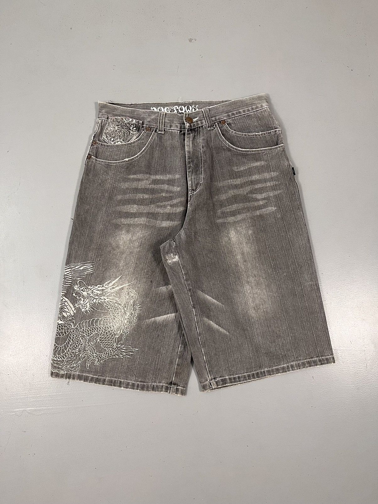 Dogtown Crazy vintage dragon 🐉 embroidered dogtwown jort Size US 34 / EU 50 - 6 Thumbnail