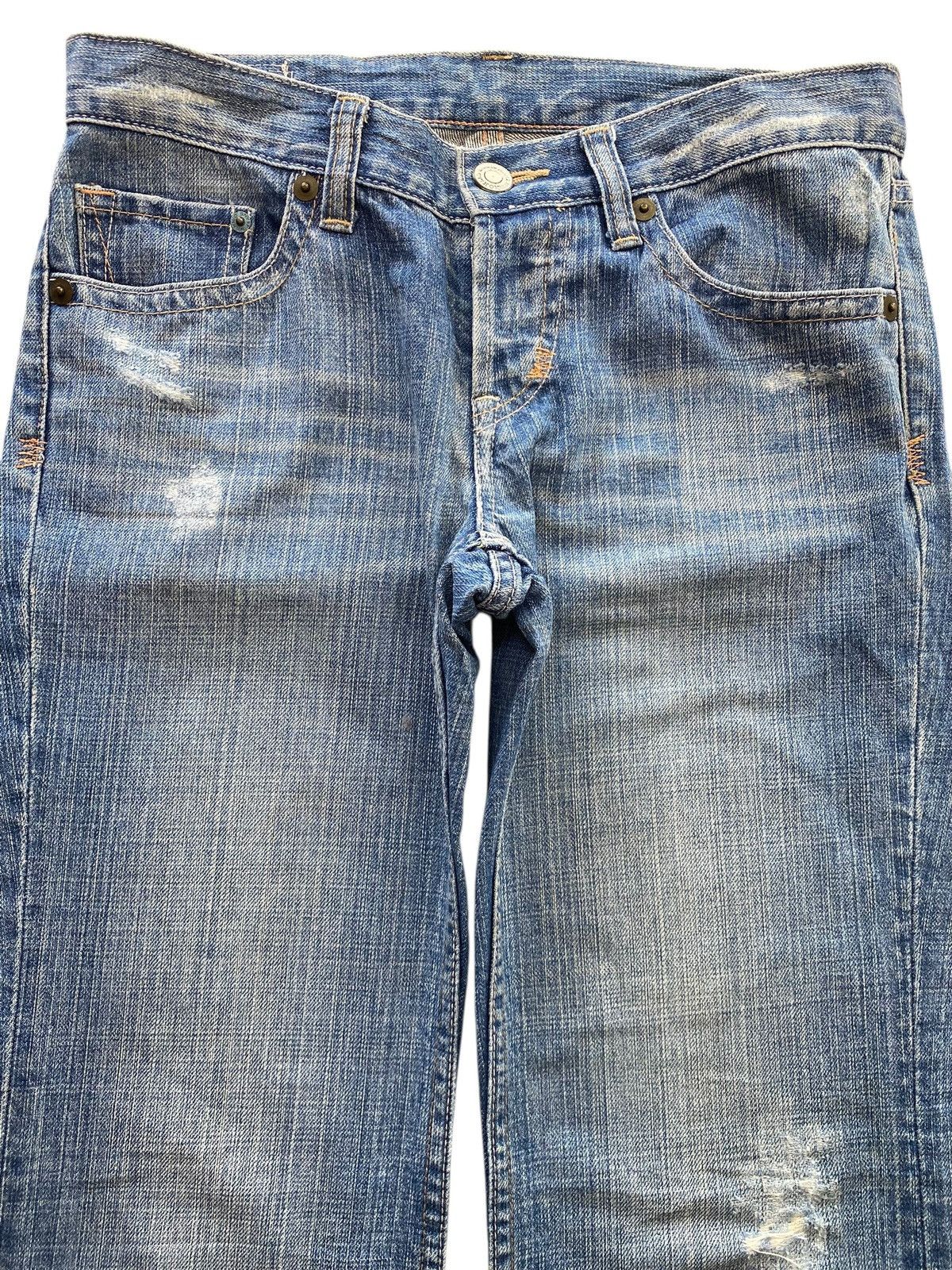 Uniqlo Uniqlo Faded Blue Wash Style Flare Jeans Size US 30 / EU 46 - 2 Thumbnail