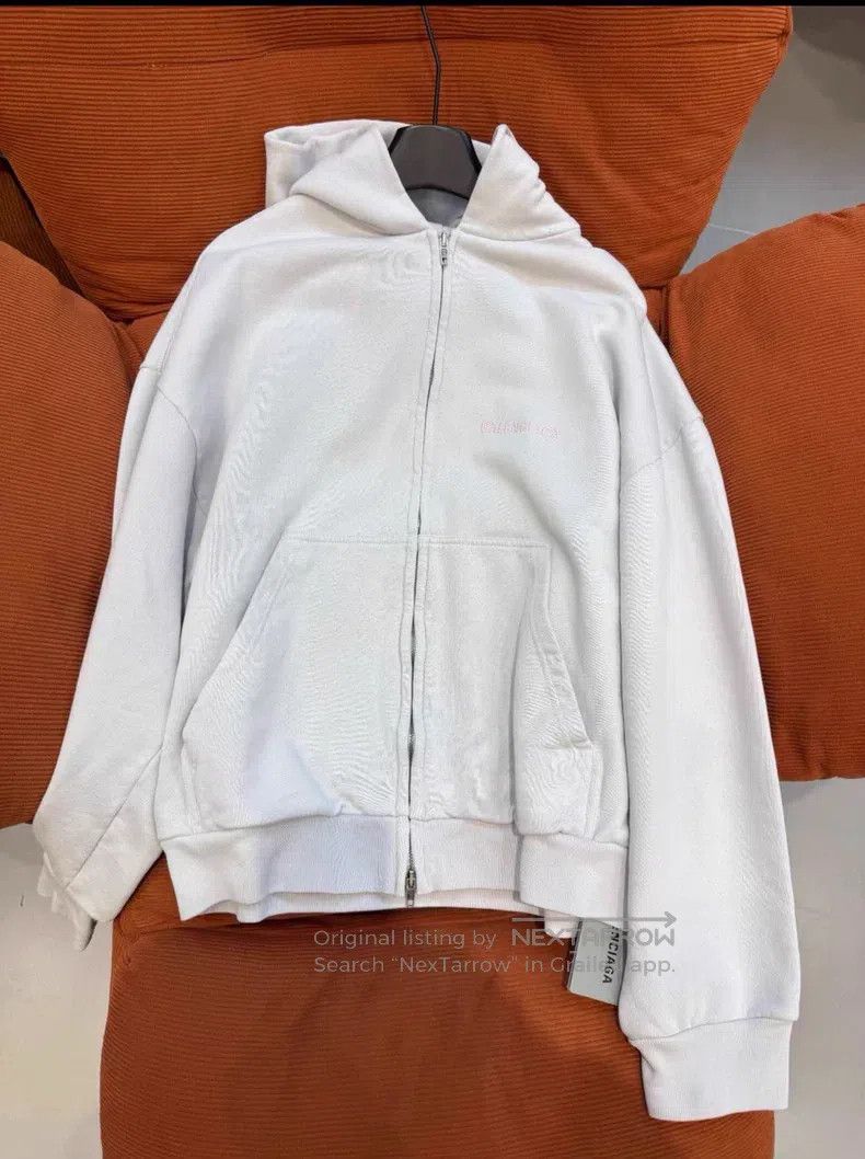 Balenciaga Balenciaga Hooded Sweatshirt Size US XS / EU 42 / 0 - 6 Thumbnail