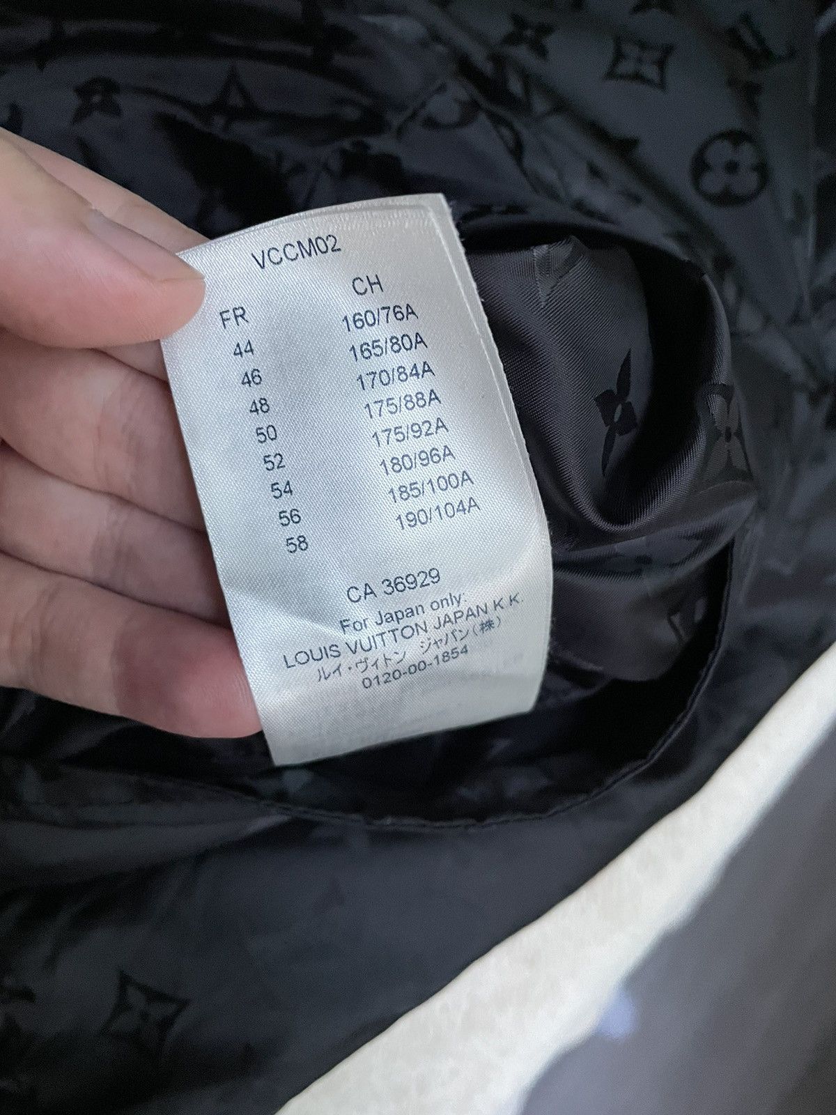 Louis Vuitton Louis Vuitton Reversible Black Leather Monogram Jacket Size US M / EU 48-50 / 2 - 13 Thumbnail
