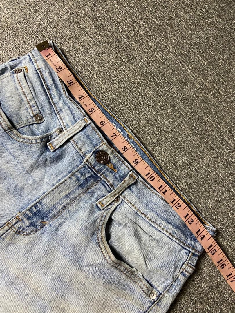 Levi's Levis + Denizen Distressed Denim Jeans (175) Size US 29 - 8 Thumbnail