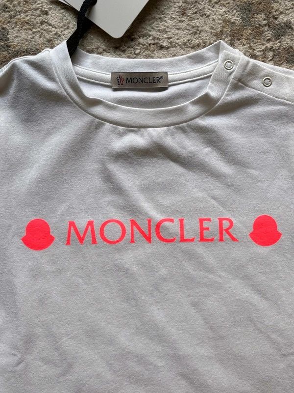 Moncler Moncler Maglia Made in Portugal NWT 2020 Rare Sz 3A Size XXS / US 00 / IT 34 - 2 Thumbnail