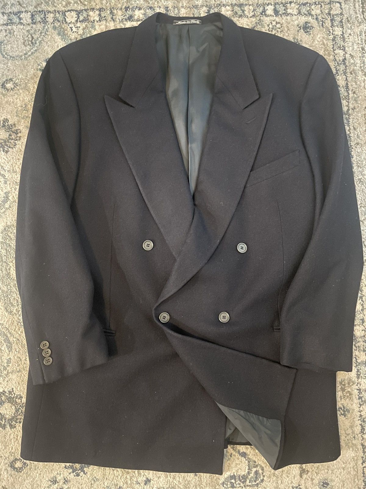 The Iconic Double Breasted Jacket in Luxurious Cashmere