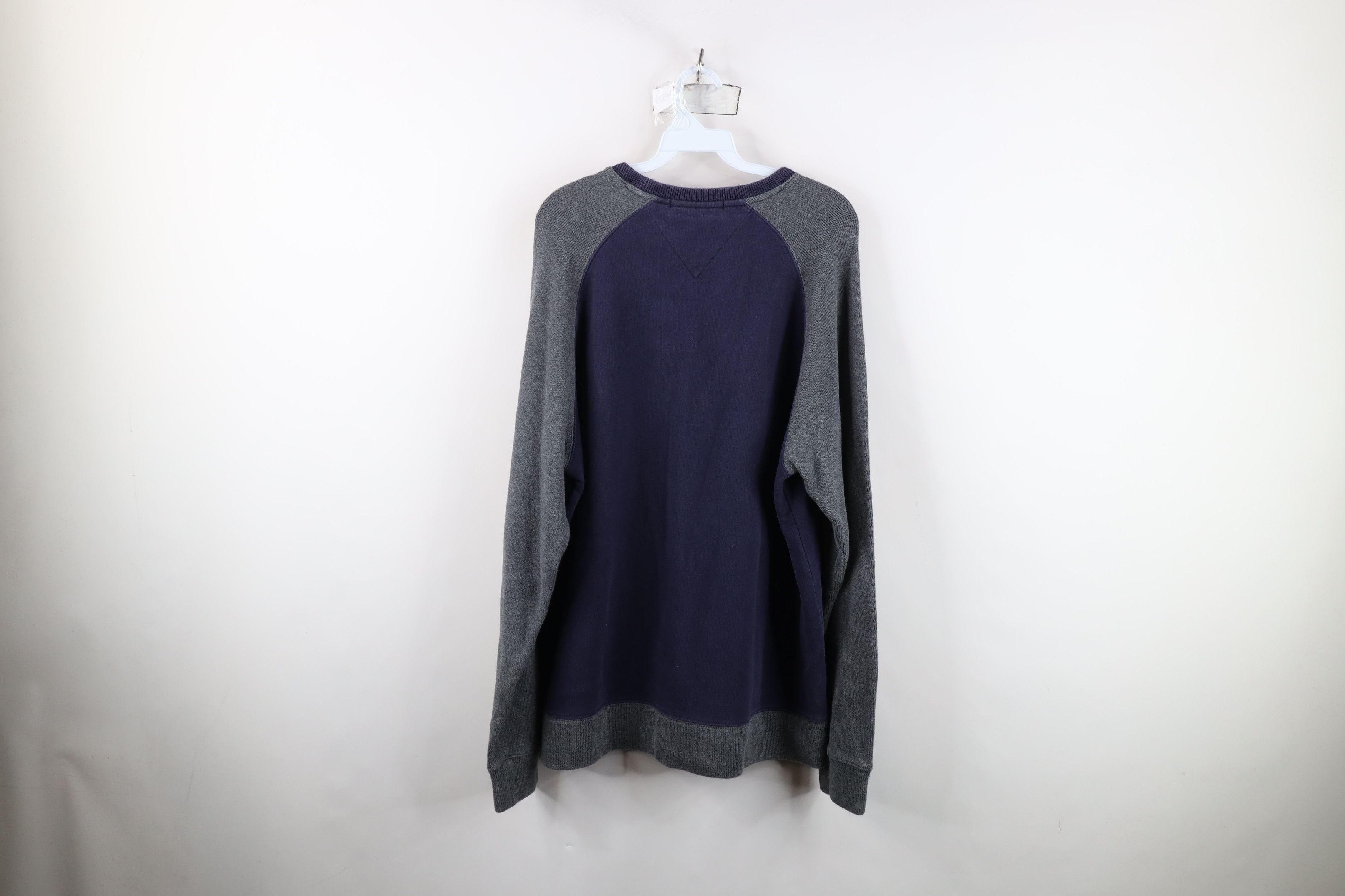 Tommy Hilfiger Vintage Tommy Hilfiger Spell Out Raglan Crewneck Sweatshirt Size US L / EU 52-54 / 3 - 10 Thumbnail