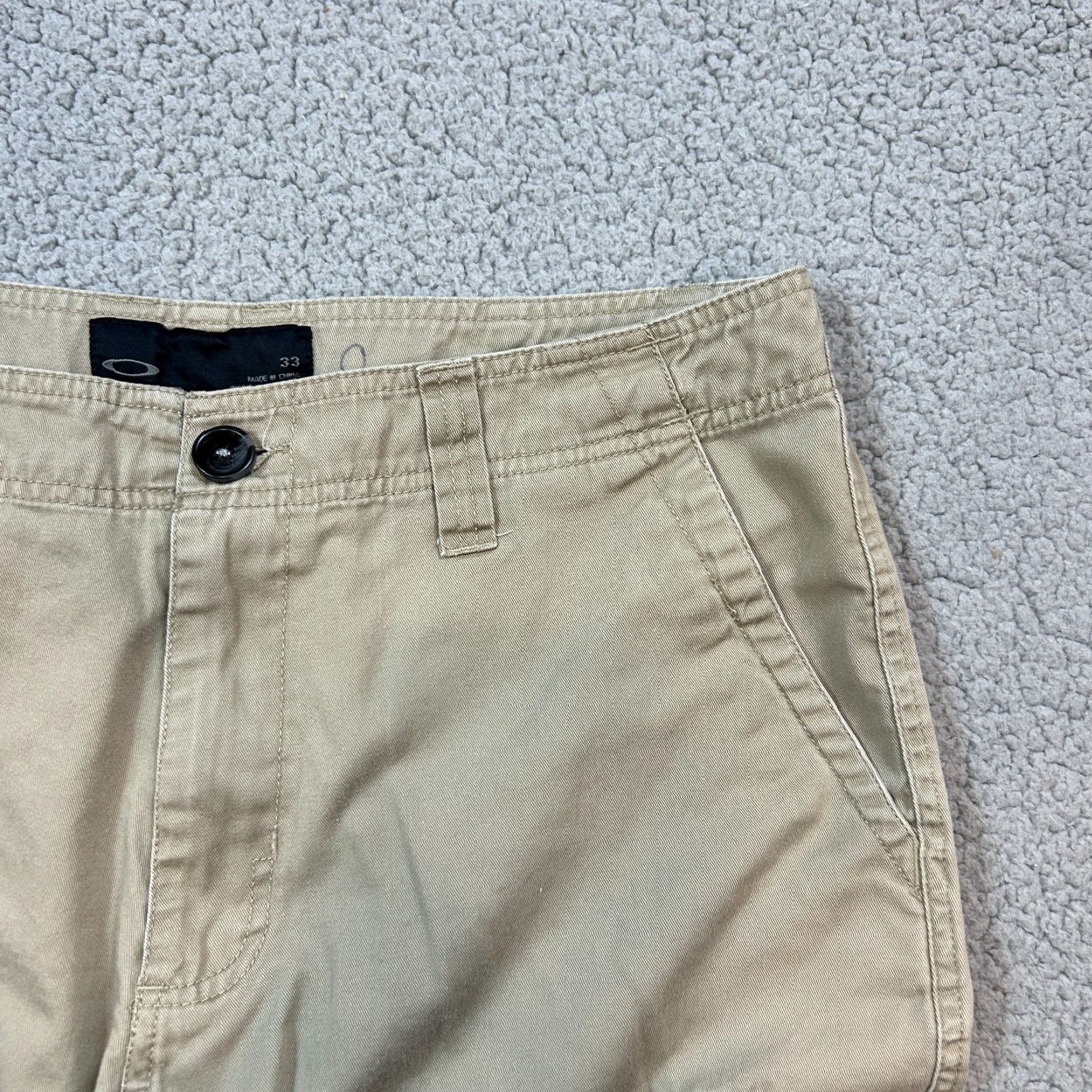 Oakley VINTAGE Oakley Cargo Shorts Mens 33 Beige Cargo Nylon Front Flat Front Pockets 90s Outdoor Sports Size US 33 - 2 Thumbnail