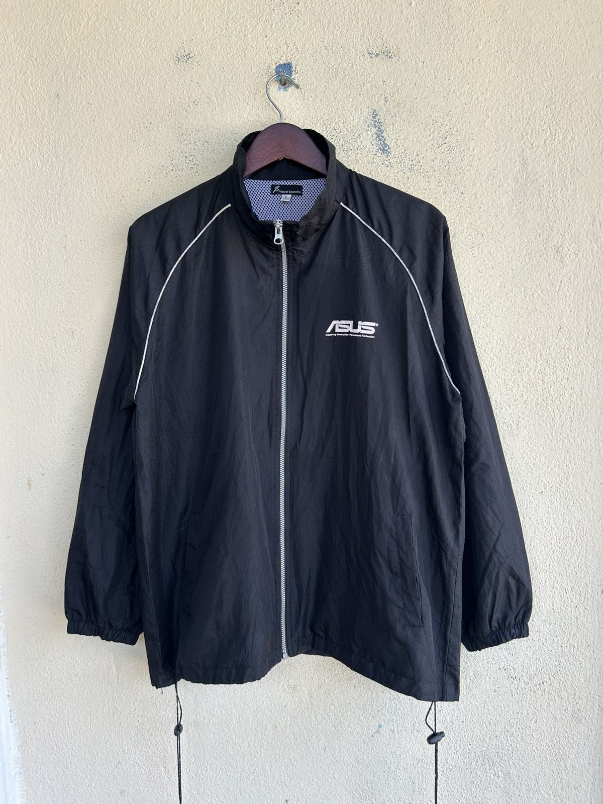 Other ASUS ROG REPUBLIC OF GAMERS SINGLE LAYER WINDBREAKER Size US M / EU 48-50 / 2 - 2 Thumbnail