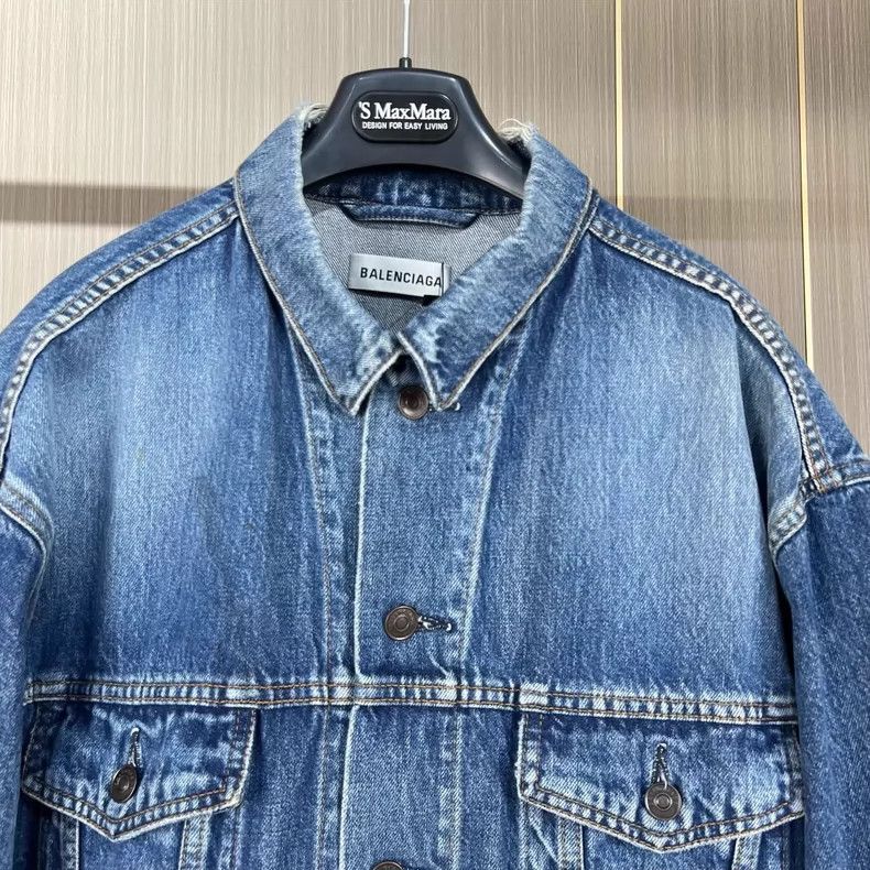 Balenciaga Balenciaga size 36 Back Letter Denim Jacket Size US S / EU 44-46 / 1 - 3 Thumbnail