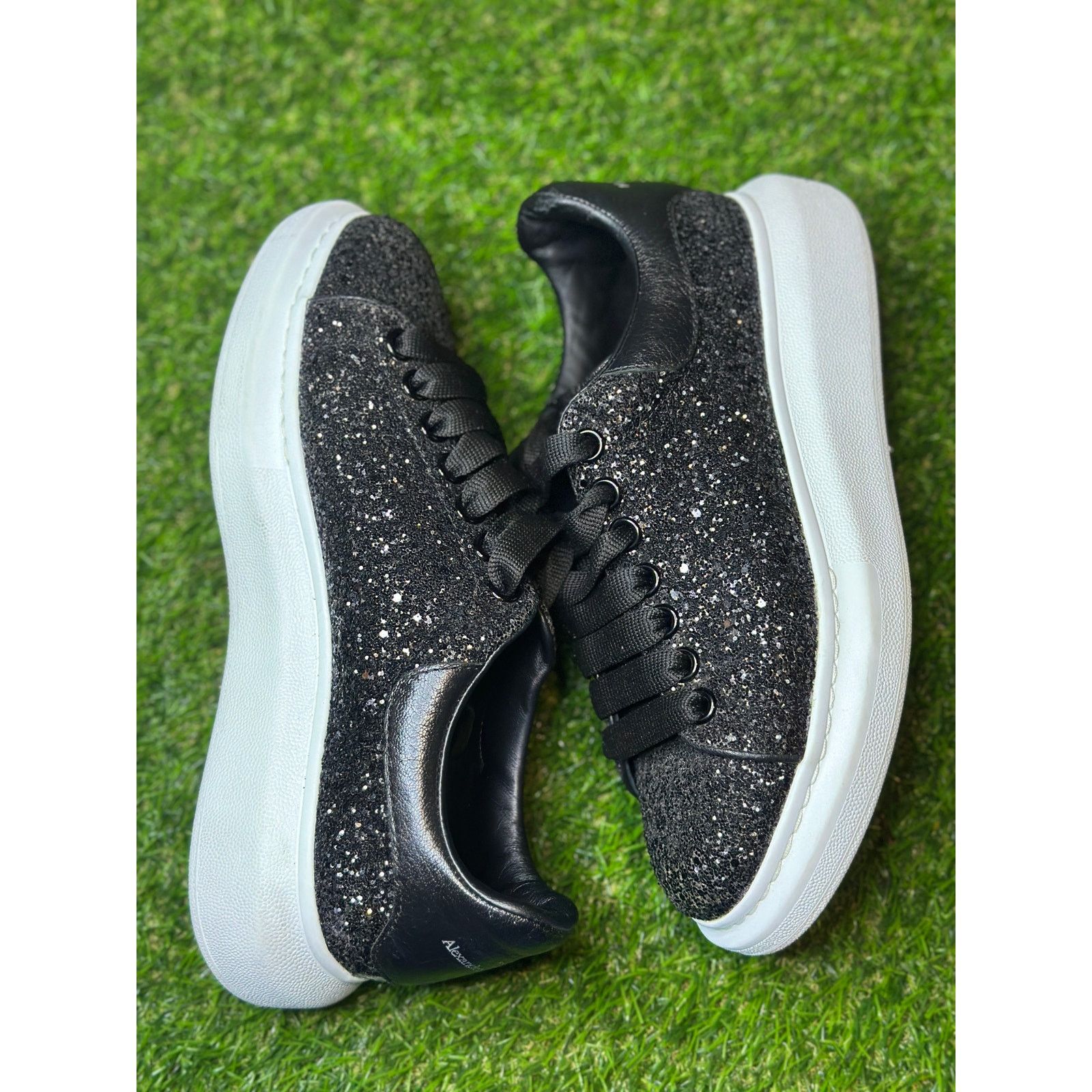 Alexander McQueen Alexander McQueen Wmns Sneaker 'Black White Glitter' | SZ 8W Size US 8 / IT 38 - 2 Thumbnail