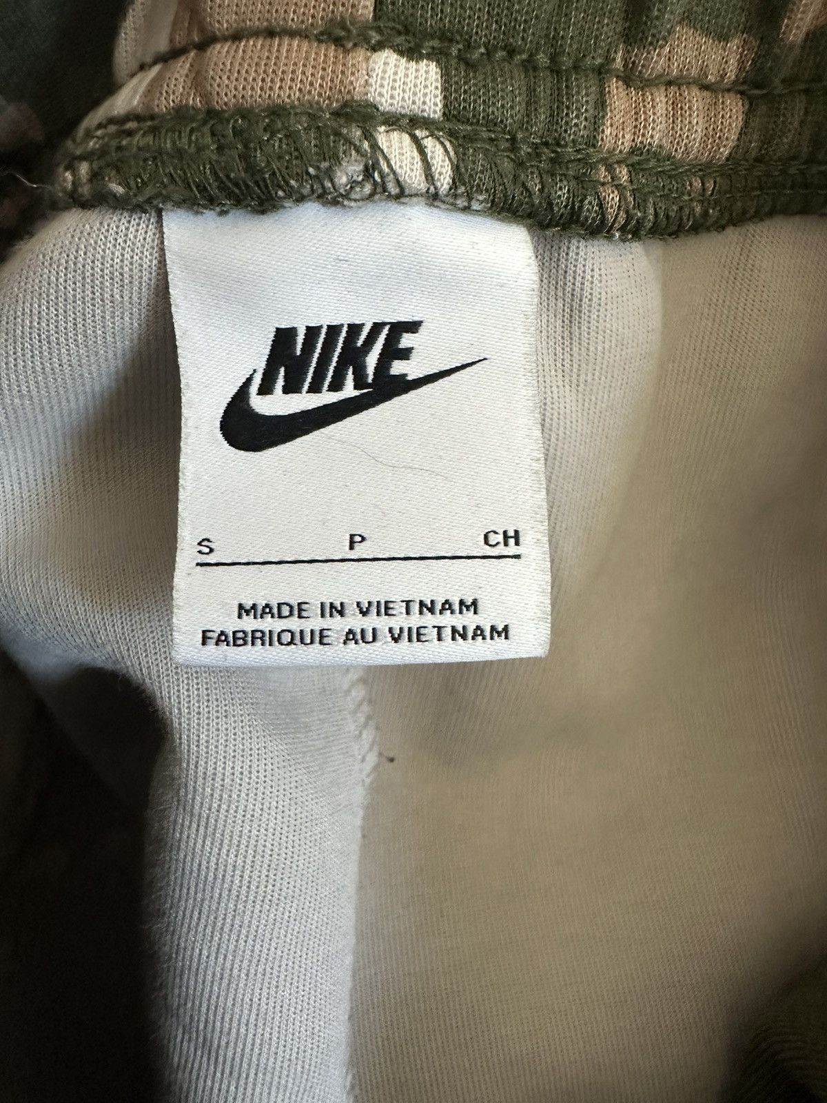 Nike Nike tech camo sweats Size US 29 - 3 Thumbnail