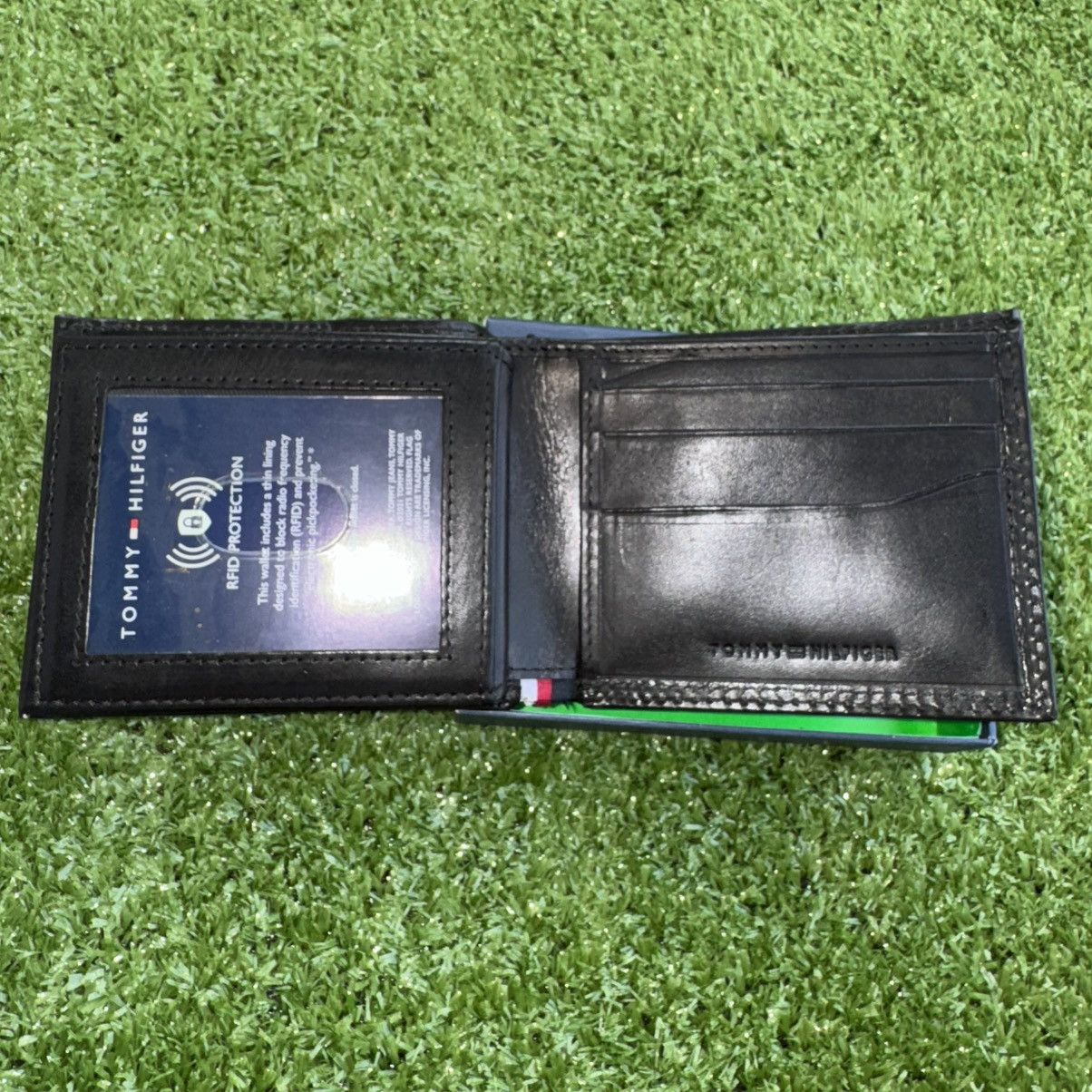 Tommy Hilfiger × Vintage Tommy Hilfiger Black Genuine Leather Bi-Fold Wallet Size ONE SIZE - 5 Thumbnail