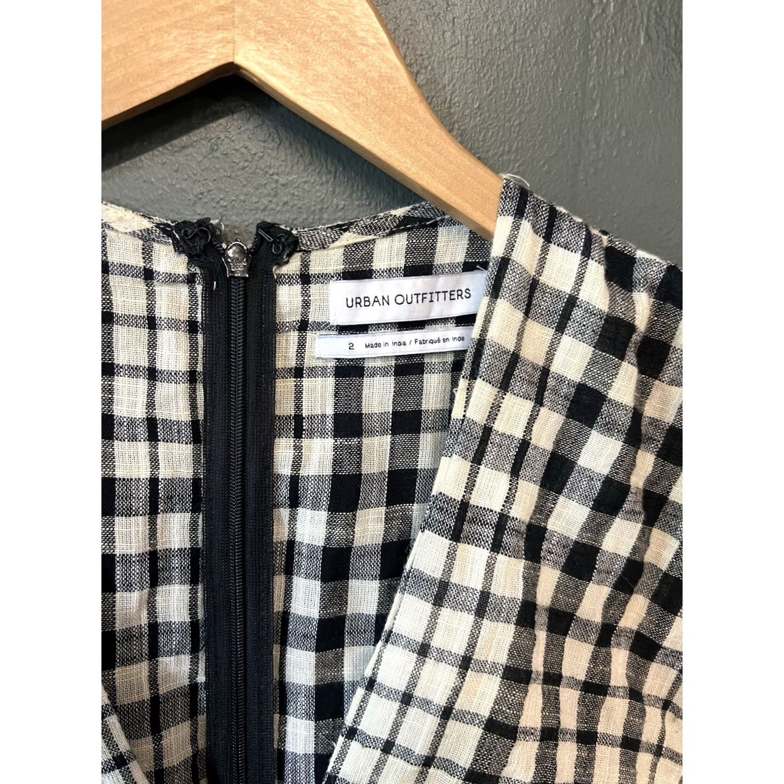 Urban Outfitters VINTAGE Urban Outfitters Ellery Surplice Gingham Plaid Jumpsuit w/ Pockets Shirt? No, one-piece Size 26" / US 2 / IT 38 - 2 Thumbnail