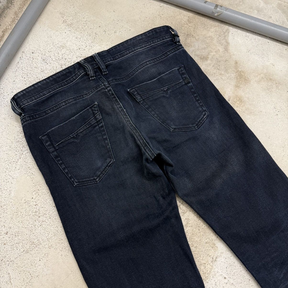 Diesel Diesel Akee Whisker Buttonfly Distressed Royal Indigo Denim Size US 34 / EU 50 - 14 Thumbnail