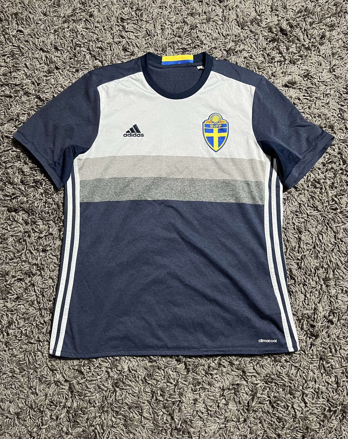 Adidas ADIDAS SWEDEN 2016/17 SOCCER TRIKOT FOOTBALL JERSEY Size US M / EU 48-50 / 2 - 1 Thumbnail