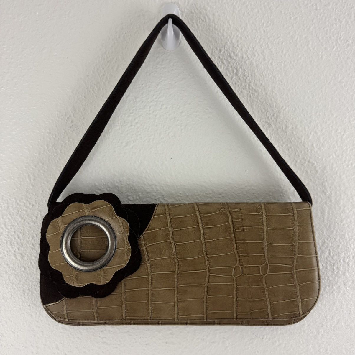 VENERA ARAPU Vintage 90s Brown Leather Flower Shoulder Bag