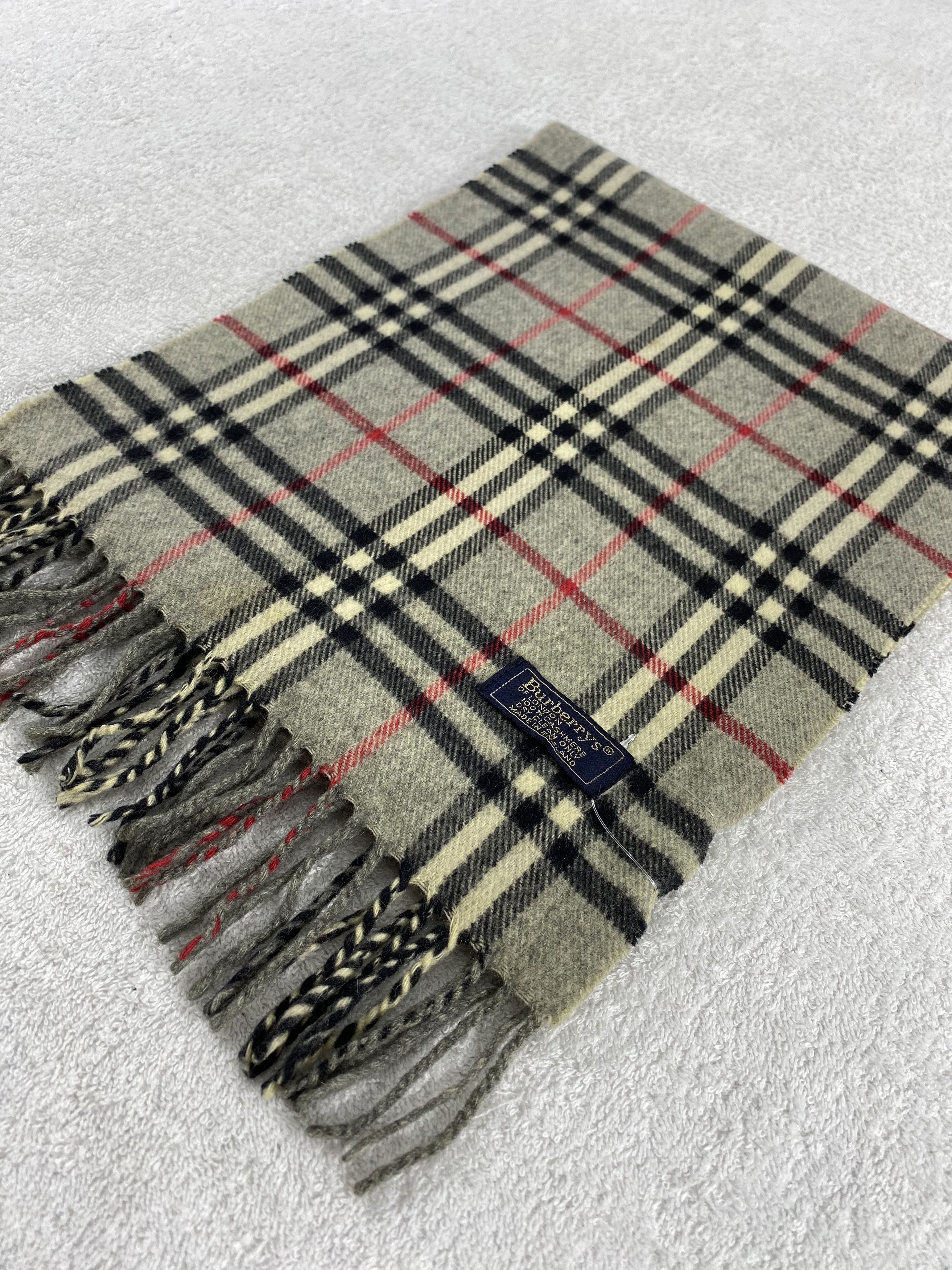 Burberry Vintage Burberry Scarf/Muffler/Neckwear MF721 Size ONE SIZE - 3 Thumbnail