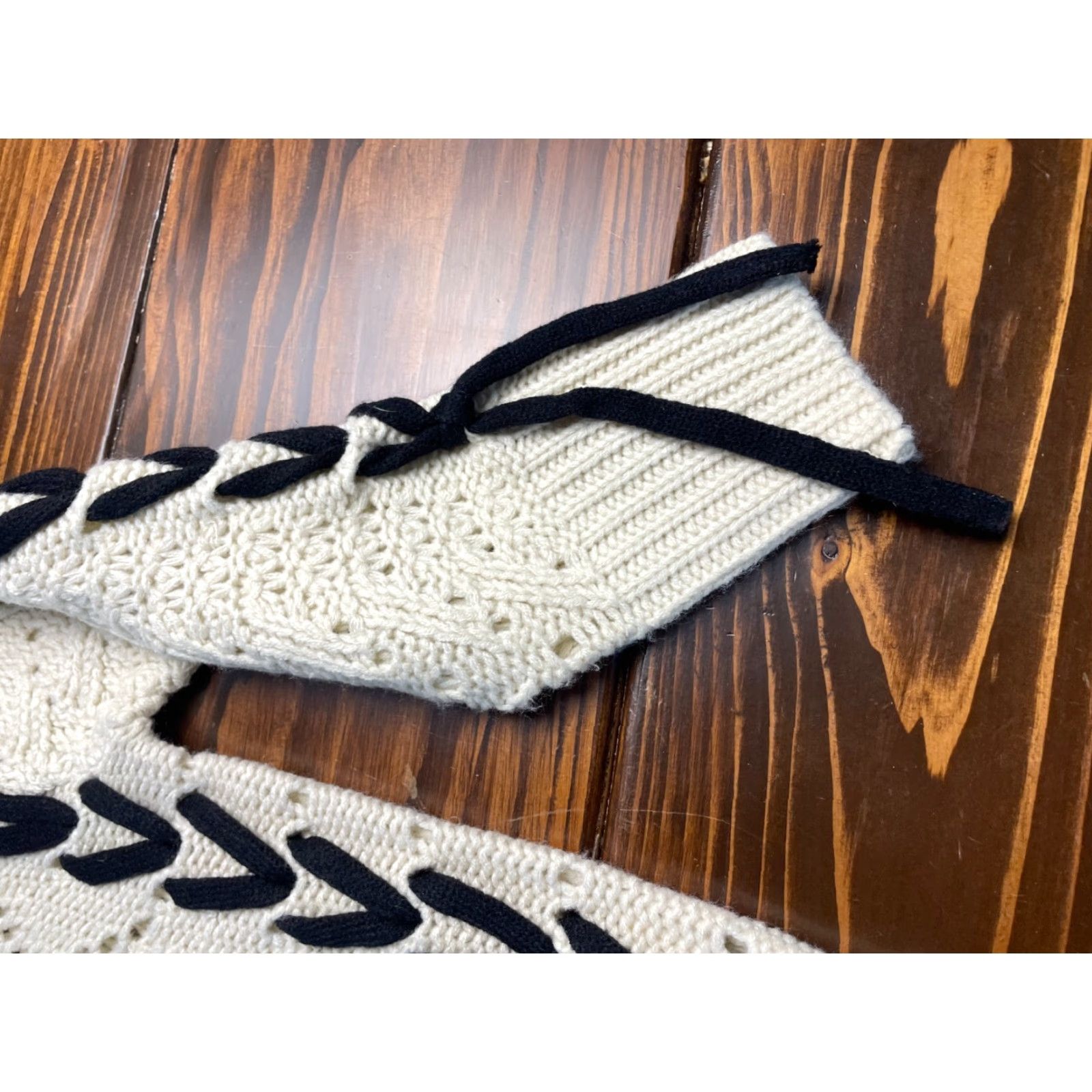 Vintage Retrod Sweater Women's Cream Black Size Small Petite Cable Knitted Ribbed Edges Size S / US 4 / IT 40 - 4 Thumbnail