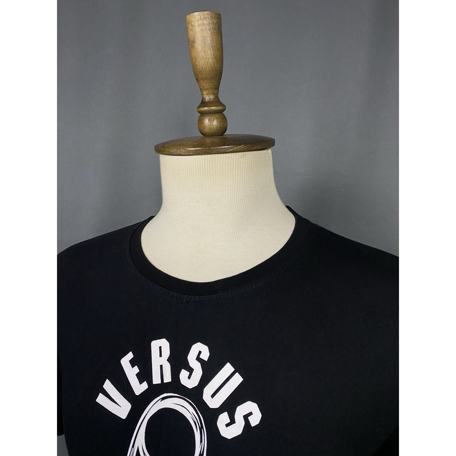 Versace Versus Versace Big Logo Men's Black T-Shirt Size 2XL Size US XXL / EU 58 / 5 - 5 Thumbnail