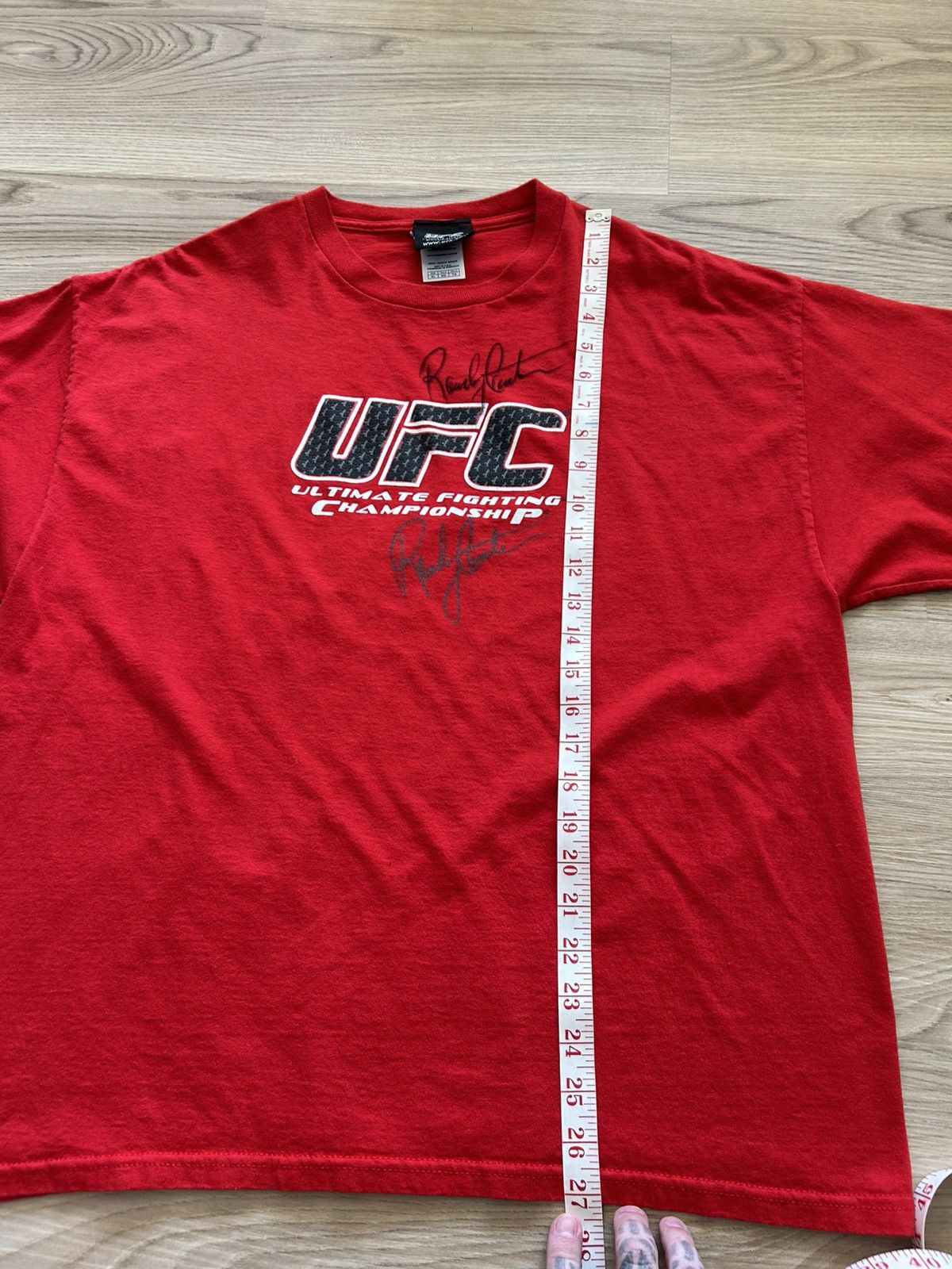 UFC RARE! Vintage Signed UFC Tee from Early 2000s Size US XL / EU 56 / 4 - 8 Thumbnail