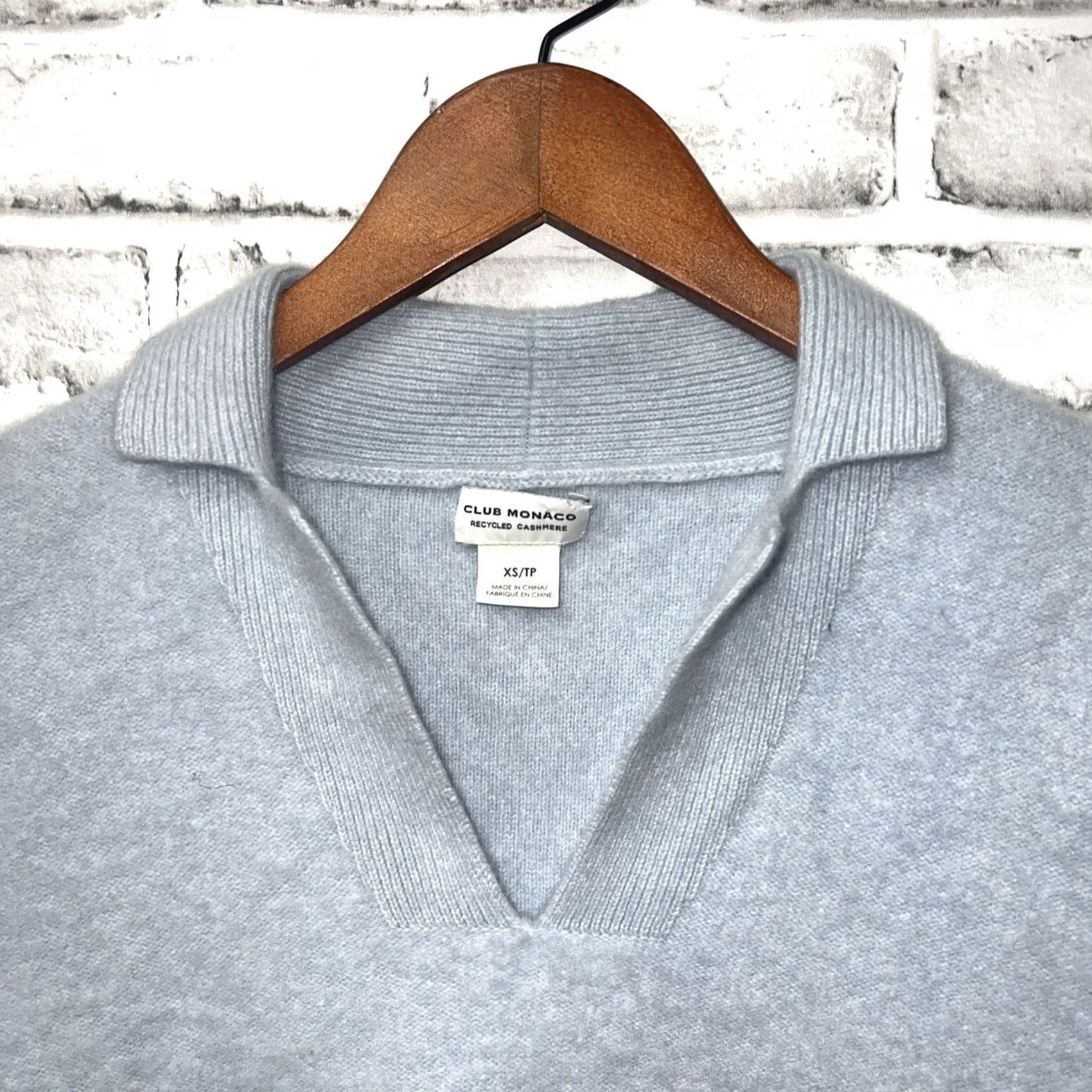 Club Monaco VINTAGE Club Monaco Cashmere Blue Sweater Womens Size XS Size XS / US 0-2 / IT 36-38 - 2 Thumbnail