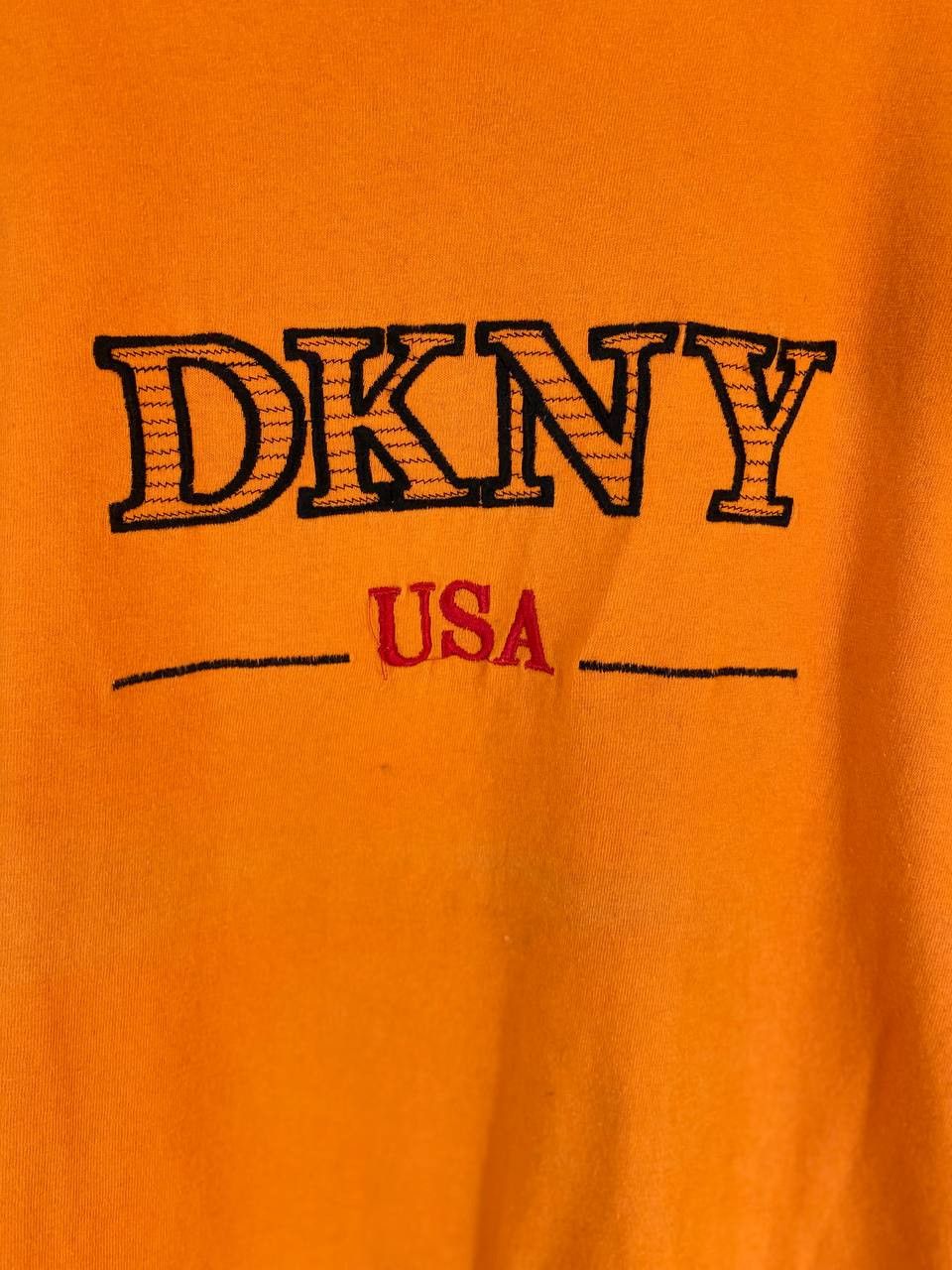 DKNY vintage dkny embroided logo tee nice design Size US XL / EU 56 / 4 - 2 Thumbnail