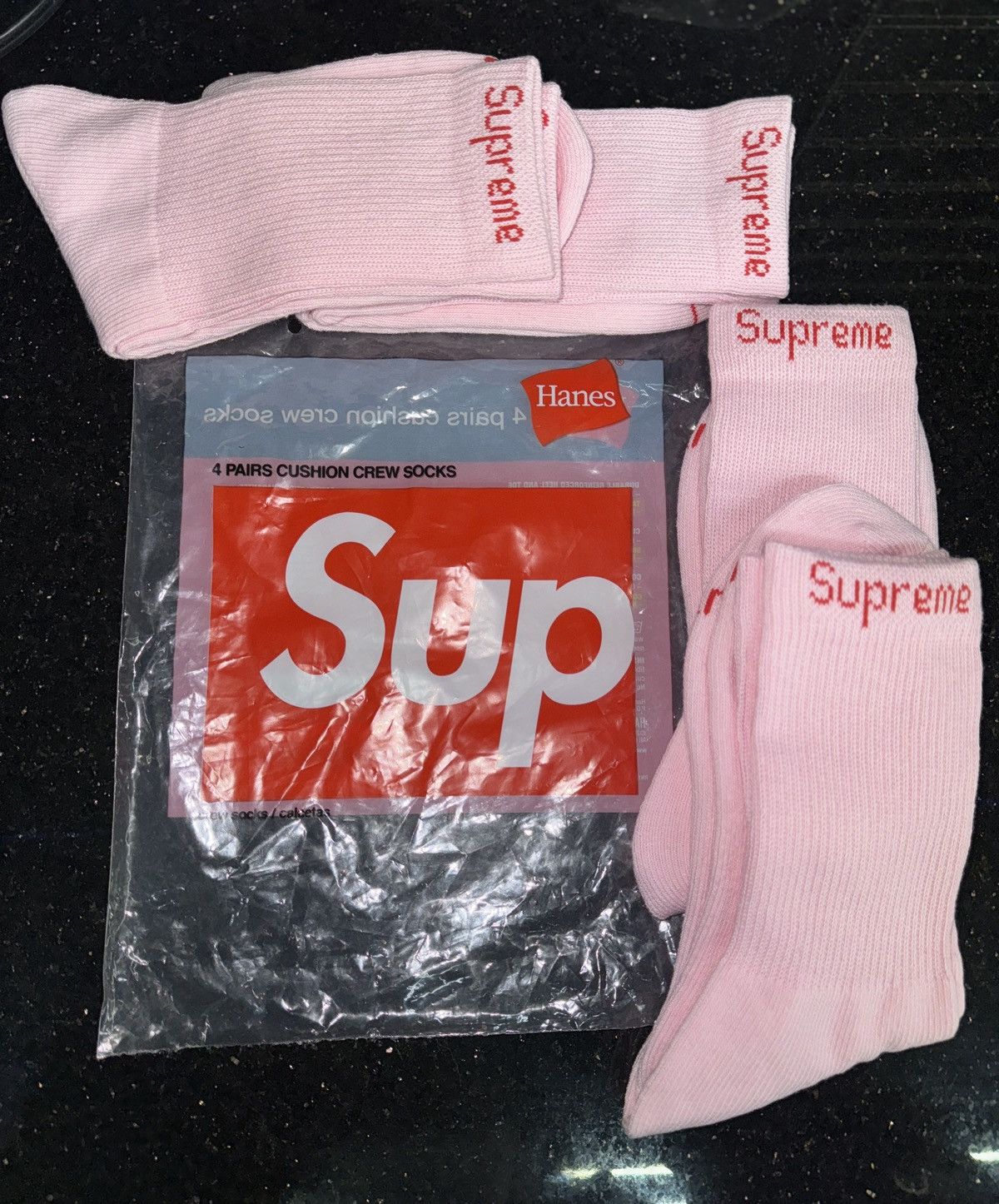 Hanes × Supreme Supreme Hanes crew socks (1 pair) Pink | Grailed Hanes × Supreme Supreme Hanes crew socks (1 pair) Pink | Grailed