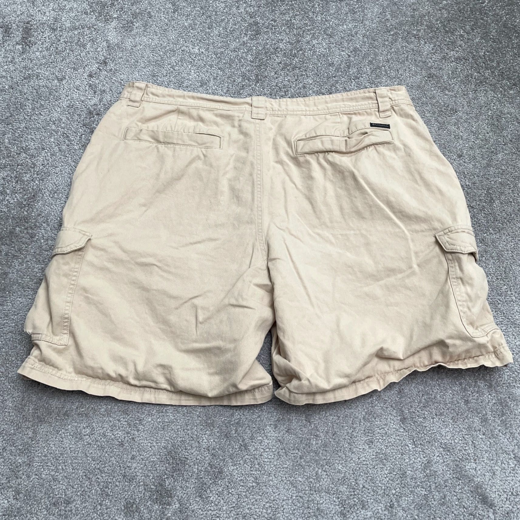 Vintage Columbia Cargo Shorts Mens 42x10 Beige Cotton Outdoor Casual Pocketed Cargo Short? Size US 42 / EU 58 - 2 Thumbnail