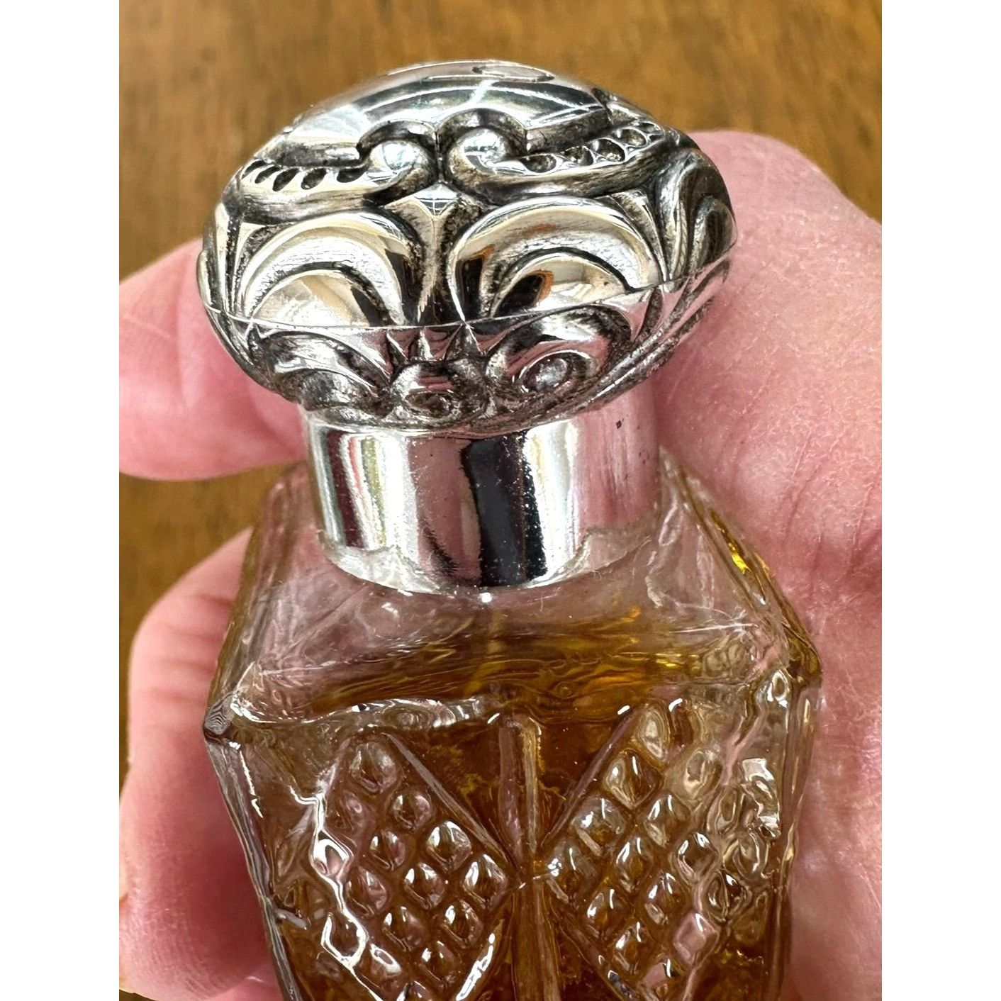Vintage Vintage 1979 Avon Trailing Arbutus Cologne Flacon 0.75oz 3/4 Size ONE SIZE - 8 Thumbnail