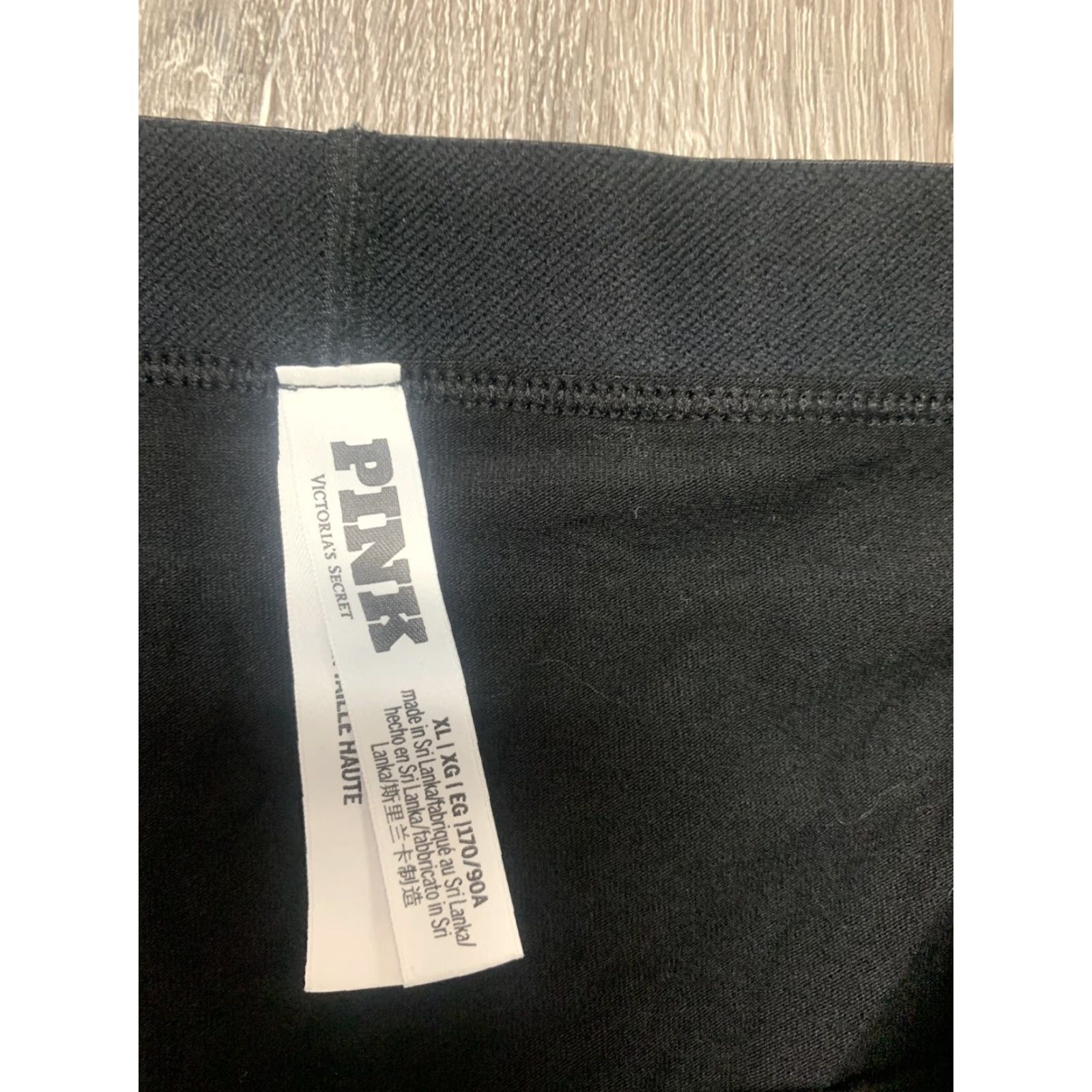 Vintage PINK Victoria's Secret Bling Pink Logo Boxer Shorts XL Black Women Sleep Shorts Logo Butt Size 40" / US 18 - 3 Thumbnail