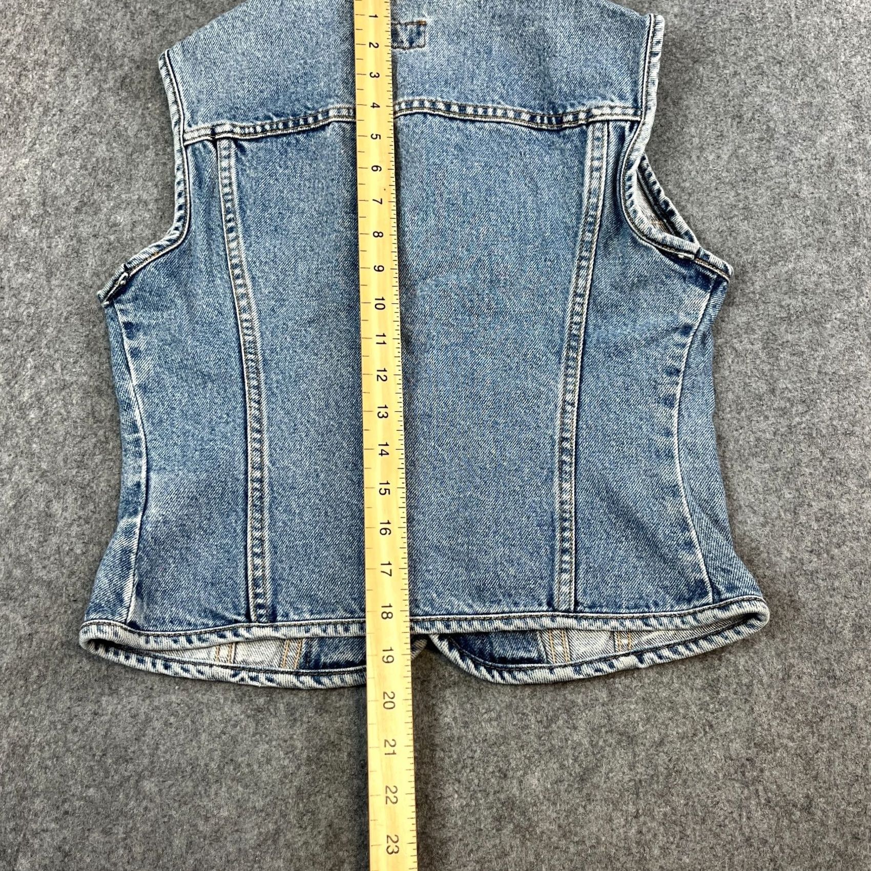 Calvin Klein Calvin Klein Womens Denim Vest Jacket Small UK 6-8 Blue Vintage Y2K 90s Denim Vest Jacket Blue Womens Small UK 6-8 Vintage 90s CK Shirt/Coat? Size S / US 4 / IT 40 - 4 Thumbnail